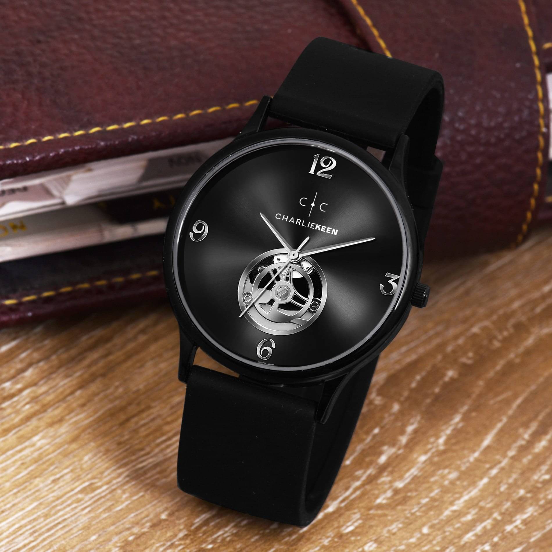     			CHARLIEKEEN Black Silicon Analog Men's Watch