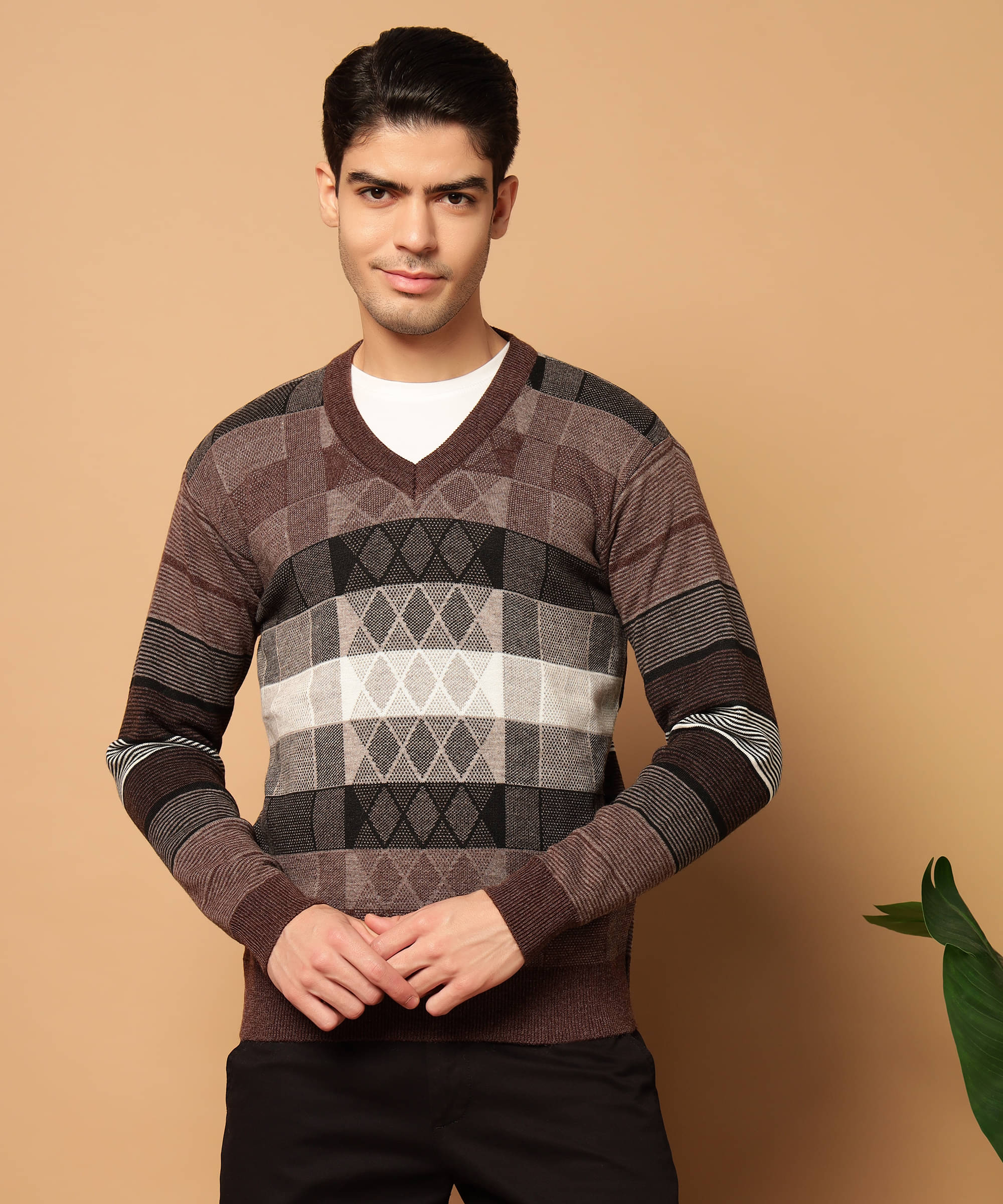 Canblar Woollen Blend Round Neck Men's Full Sleeves Pullover Sweater - Coffee ( Pack of 1 )     			Canblar Woollen Blend Round Neck Men's Full Sleeves Pullover Sweater - Coffee ( Pack of 1 )