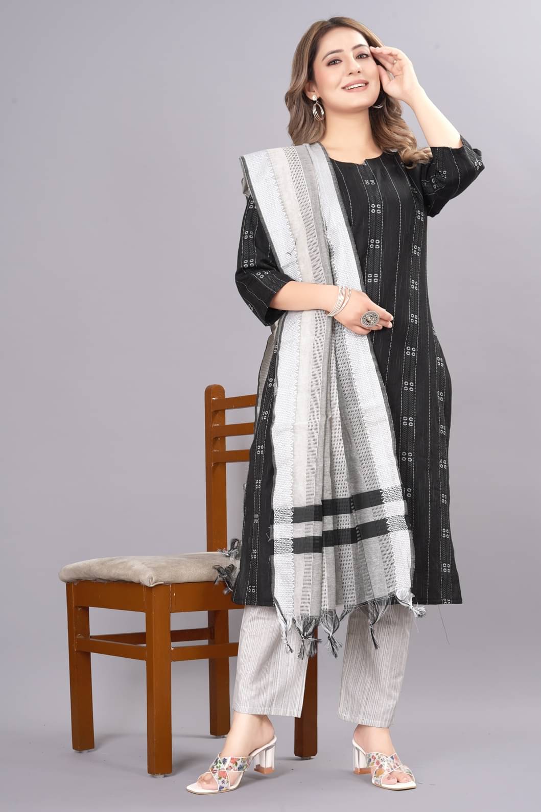     			MEHUL TEXTILE / MVC GROUP OF COMPANY Women Cotton Printed Straight Kurti With Pants ( Black )