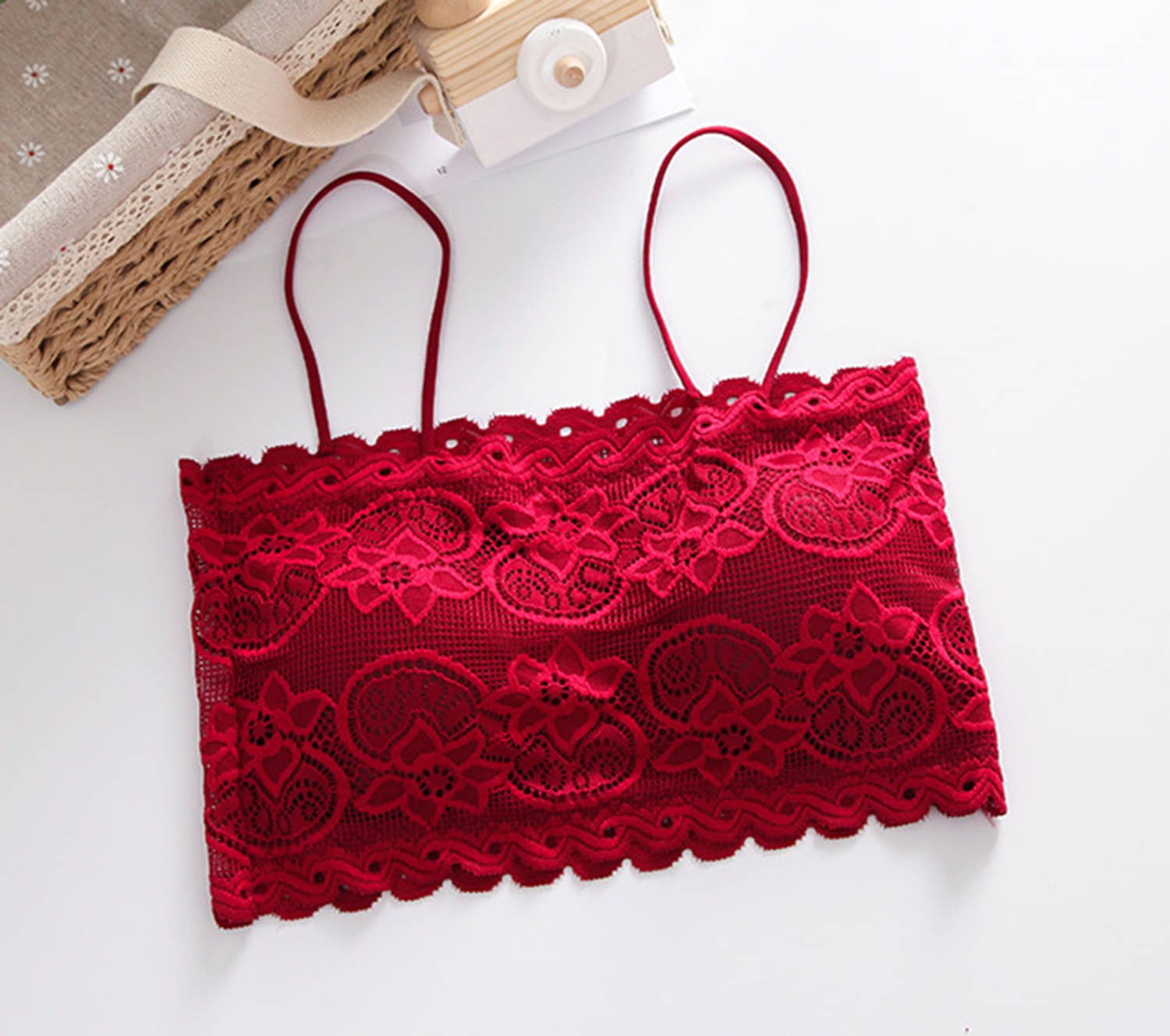     			O'Womaniyah Pack of 1 Net Lightly Padded Cami bra For Women ( Maroon )