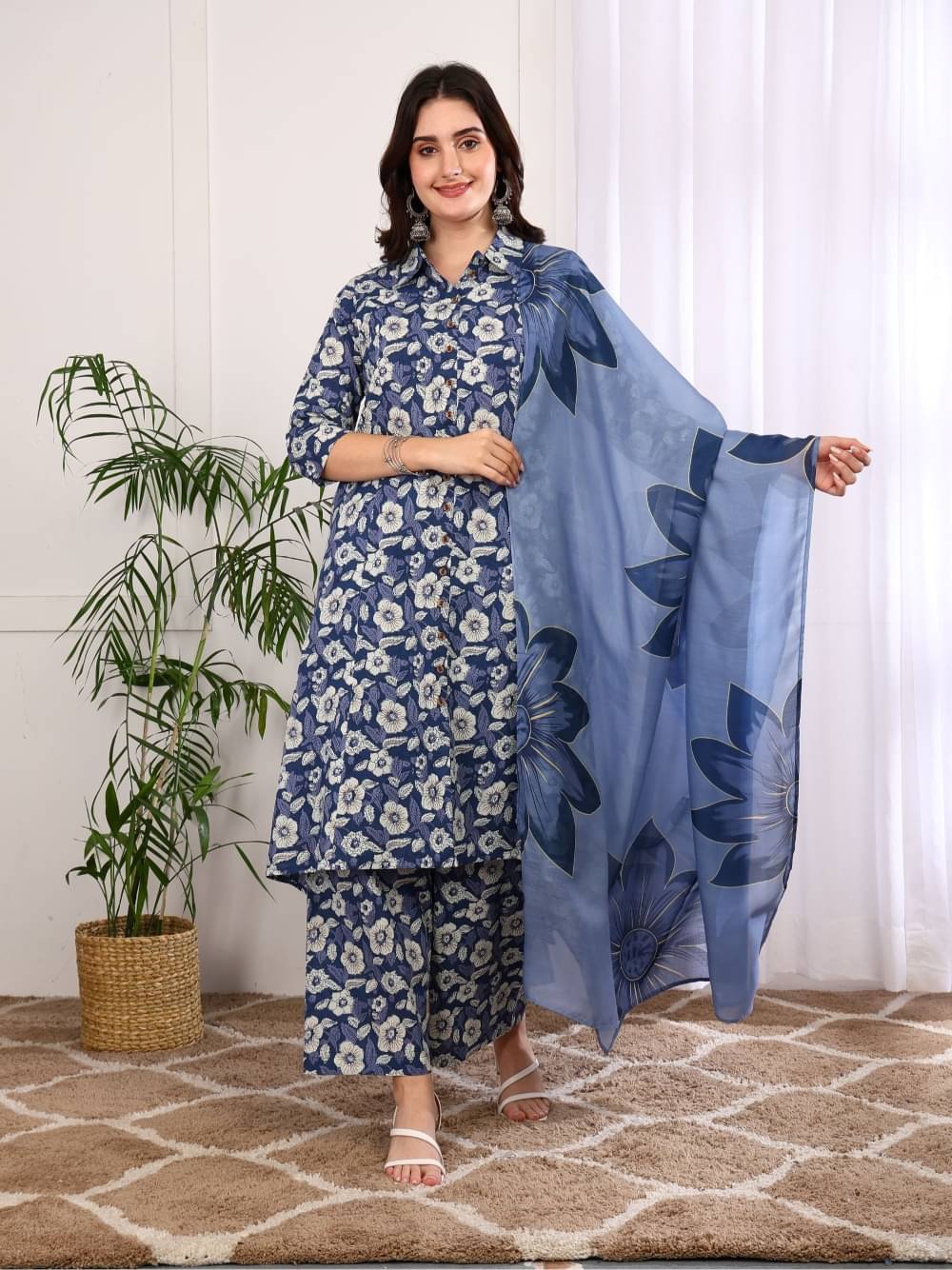 Yash Gallery Women Cotton Printed Straight Kurti With Palazzo ( Indigo )     			Yash Gallery Women Cotton Printed Straight Kurti With Palazzo ( Indigo )