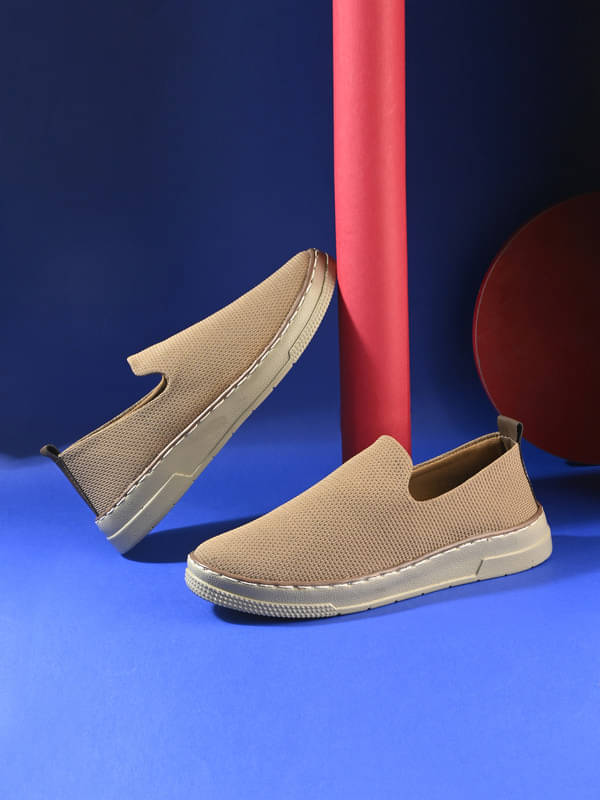     			BIZZARO Casual Shoes Beige Men's Outdoor Shoes