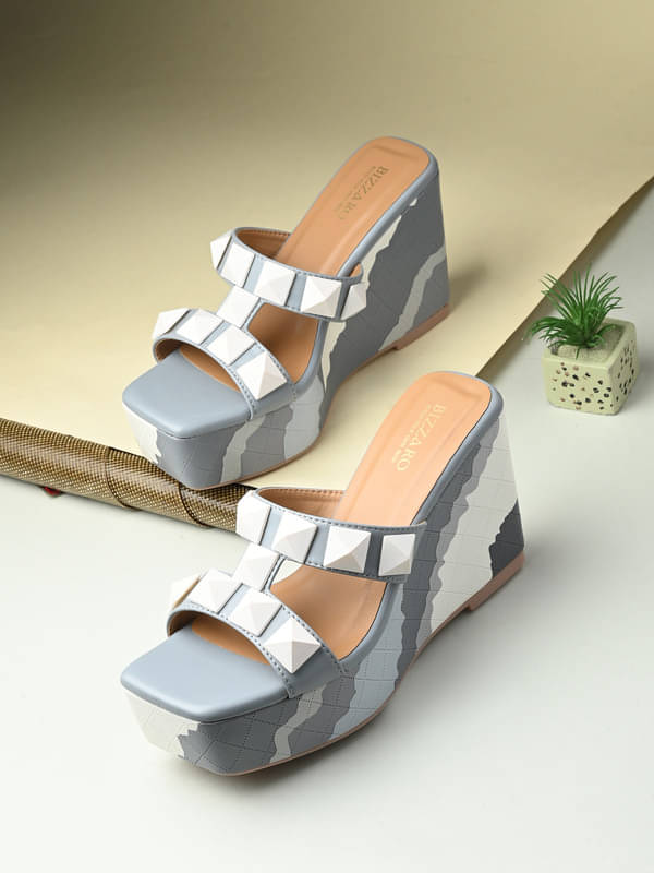     			BIZZARO Gray Women's Flats