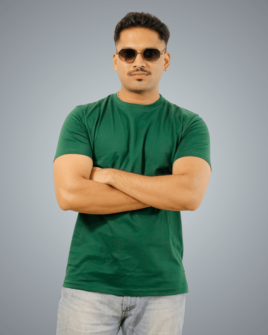 BlendCulture Men 100% Cotton Regular Fit Solid T-Shirt ( Dark Green )     			BlendCulture Men 100% Cotton Regular Fit Solid T-Shirt ( Dark Green )