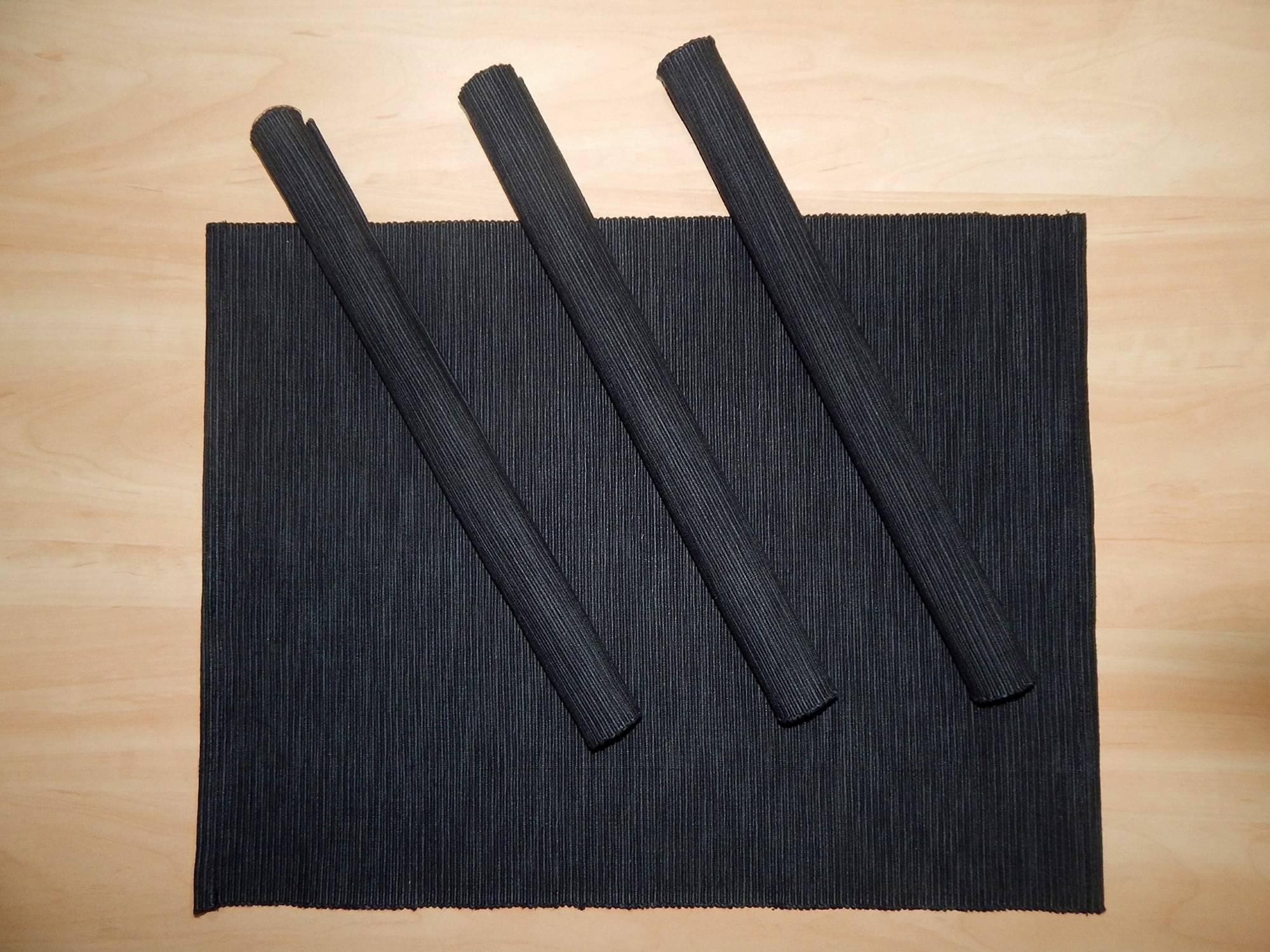 Home Colors Cotton Textured Table Mats ( 50 cm x 35 cm ) Pack of 4 - Black Home Colors Cotton Textured Table Mats ( 50 cm x 35 cm ) Pack of 4 - Black