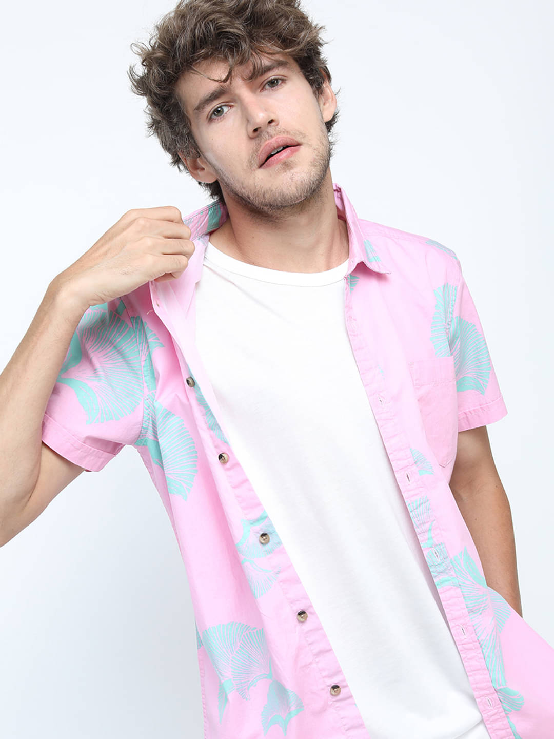     			Locomotive 100% Cotton Slim Fit Printed Half Sleeves Men's Casual Shirt - Pink ( Pack of 1 )