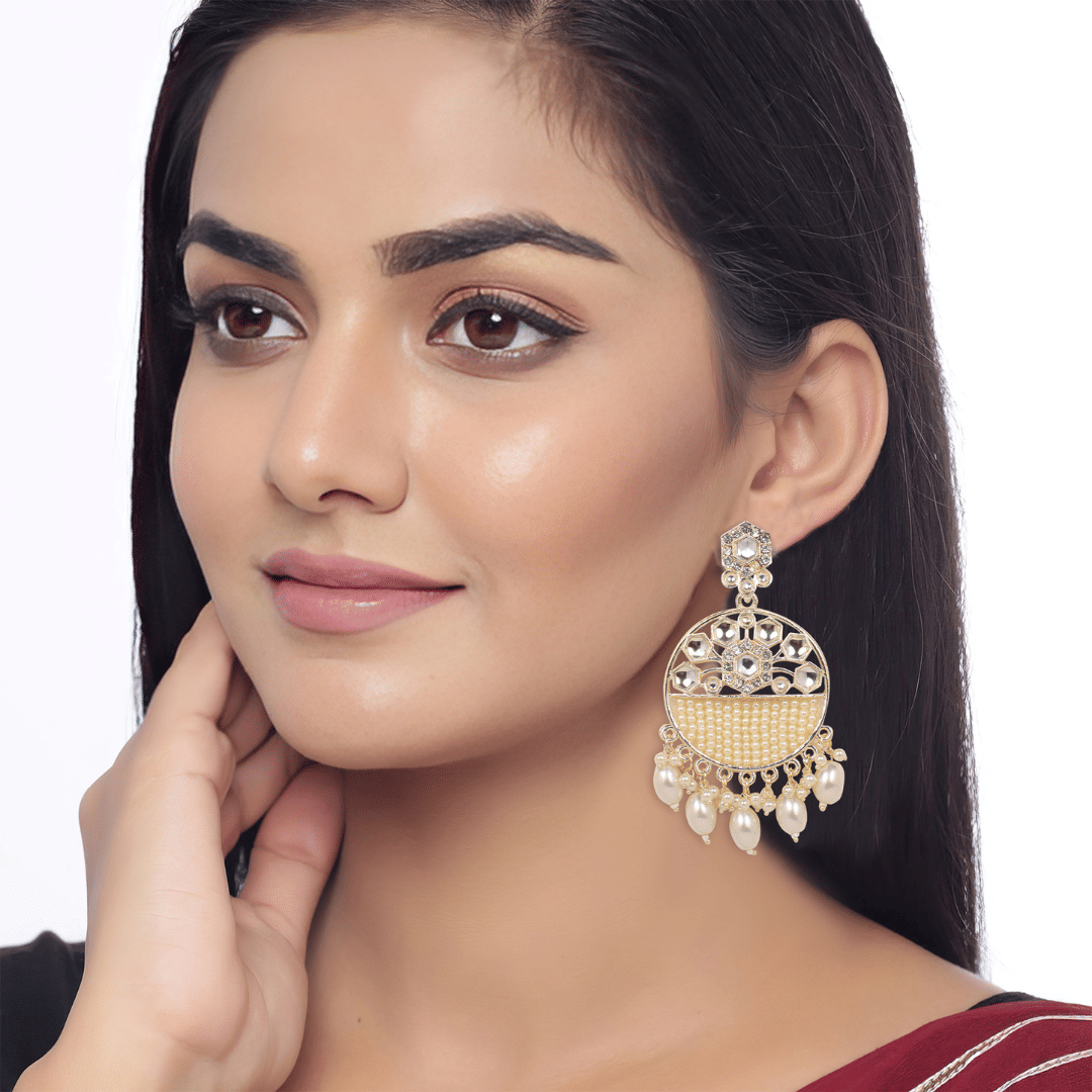     			She store Golden Chandbalis Earrings ( Pack of 1 )