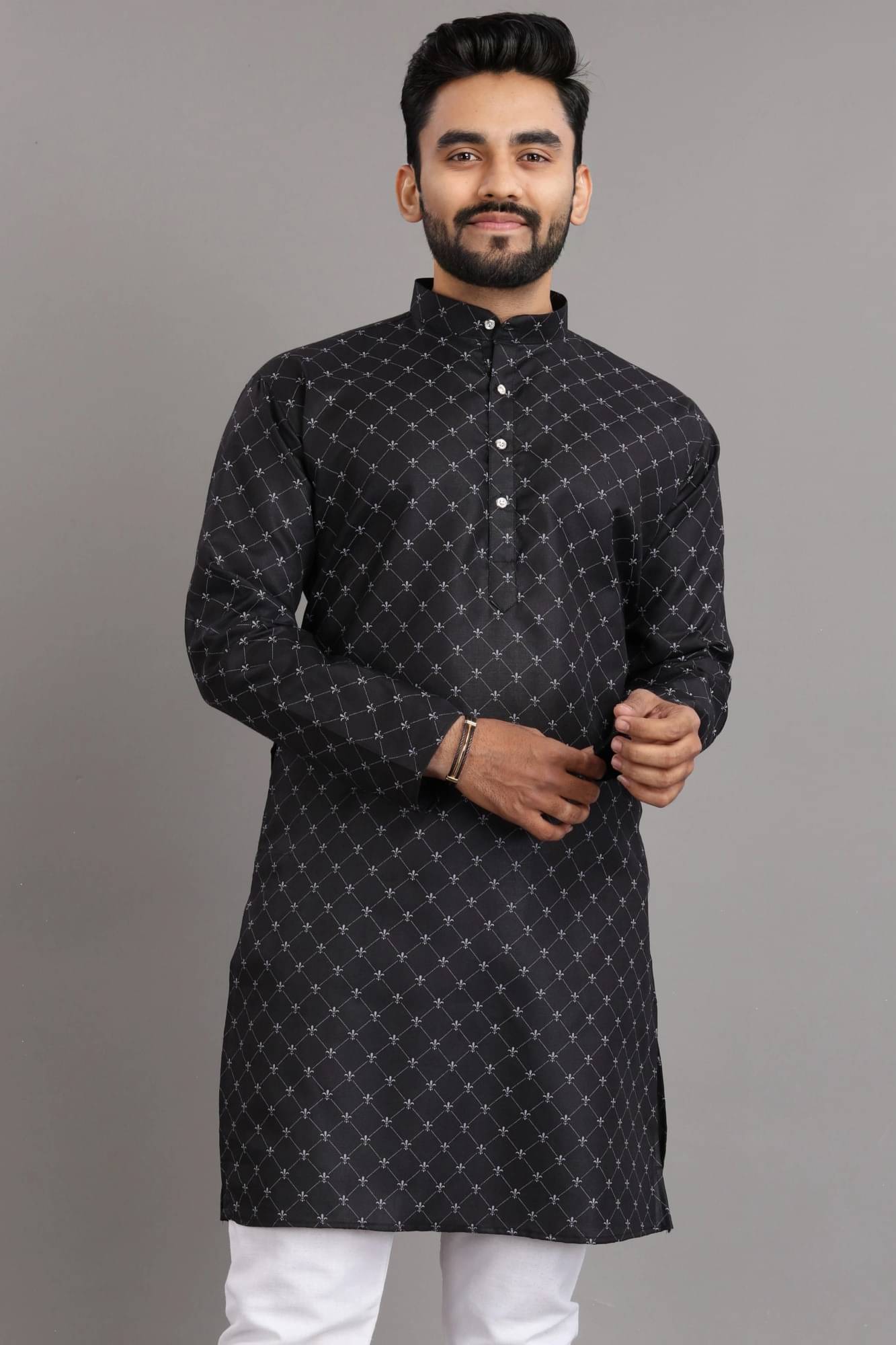     			SOPANI Black Cotton Blend Men's Regular Kurta ( Pack of 1 )
