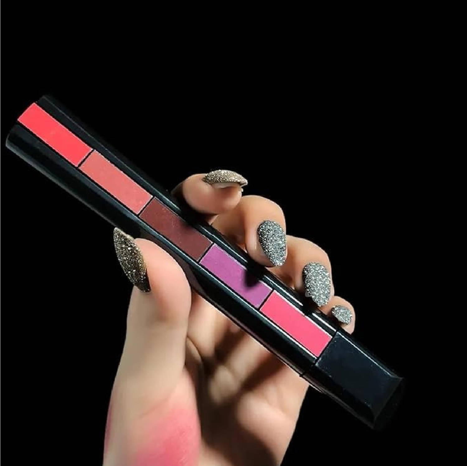     			VAGONS Red Matte Long Lasting Crayon Lipstick ( Pack of 1 )