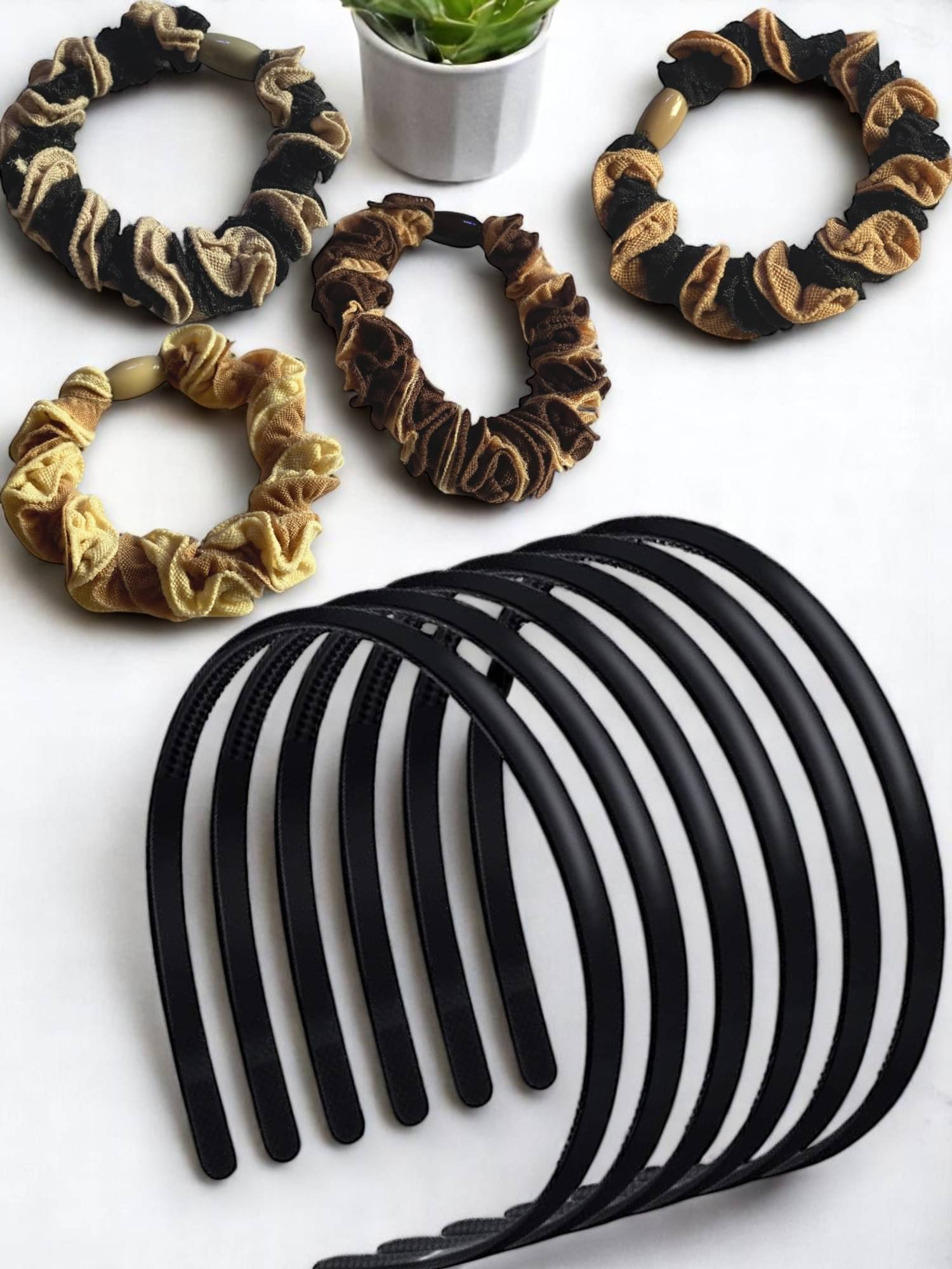     			AARTISAI Multi Women's Hair Accessory Set ( Pack of 5 )