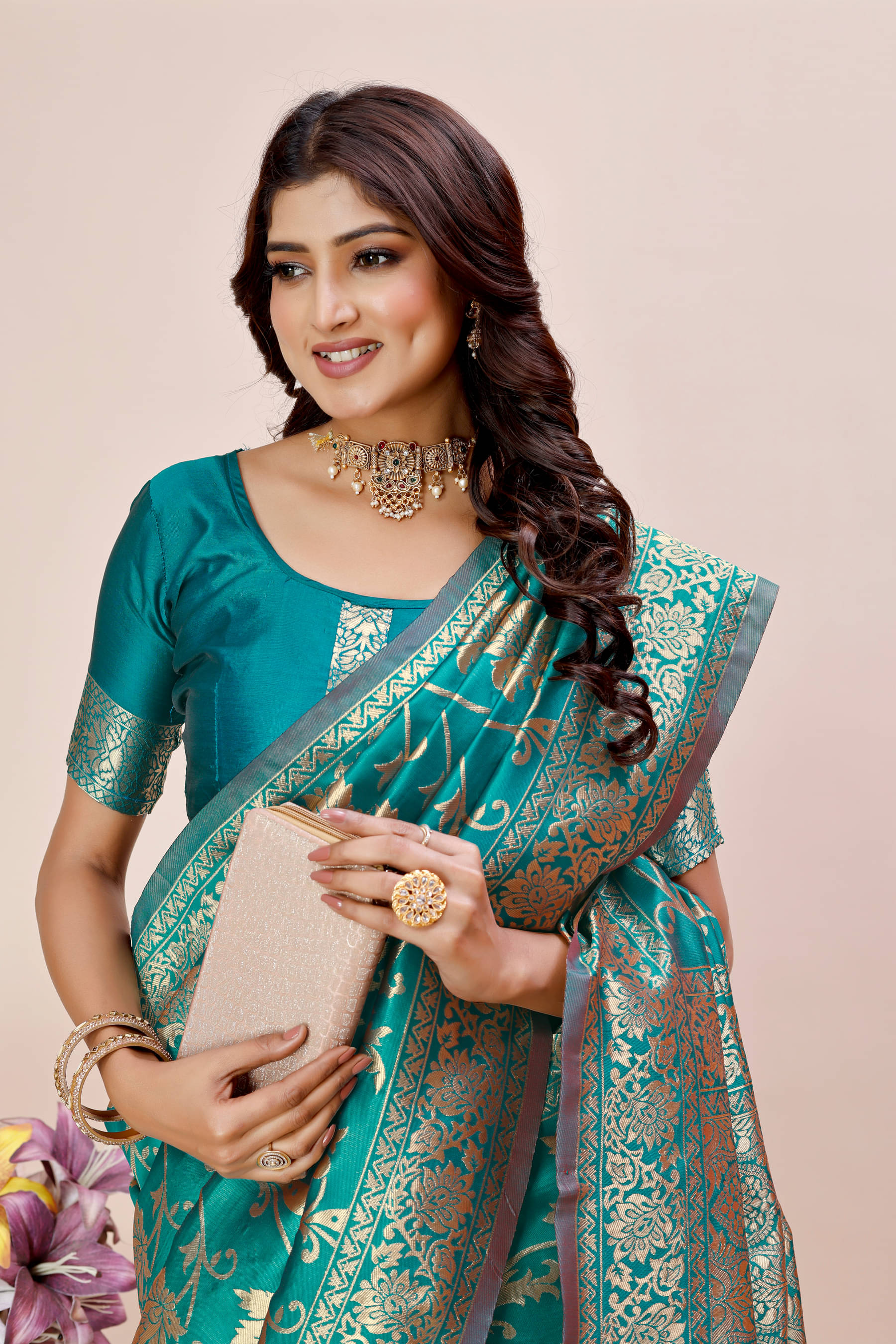     			DHAYNA AND REEWA FASHION Jacquard Woven Saree With Unstitched Blouse Piece ( Rama )