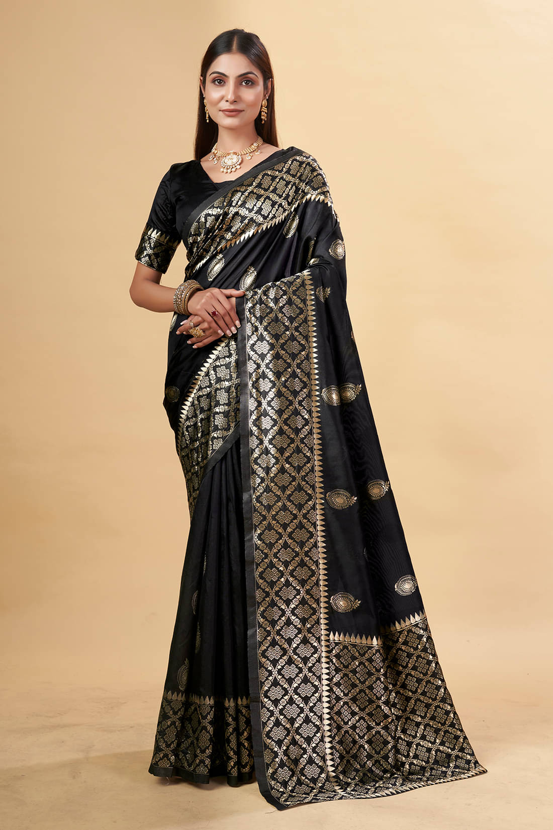 DHAYNA AND REEWA FASHION Jacquard Woven Saree With Unstitched Blouse Piece ( Black ) DHAYNA AND REEWA FASHION Jacquard Woven Saree With Unstitched Blouse Piece ( Black )
