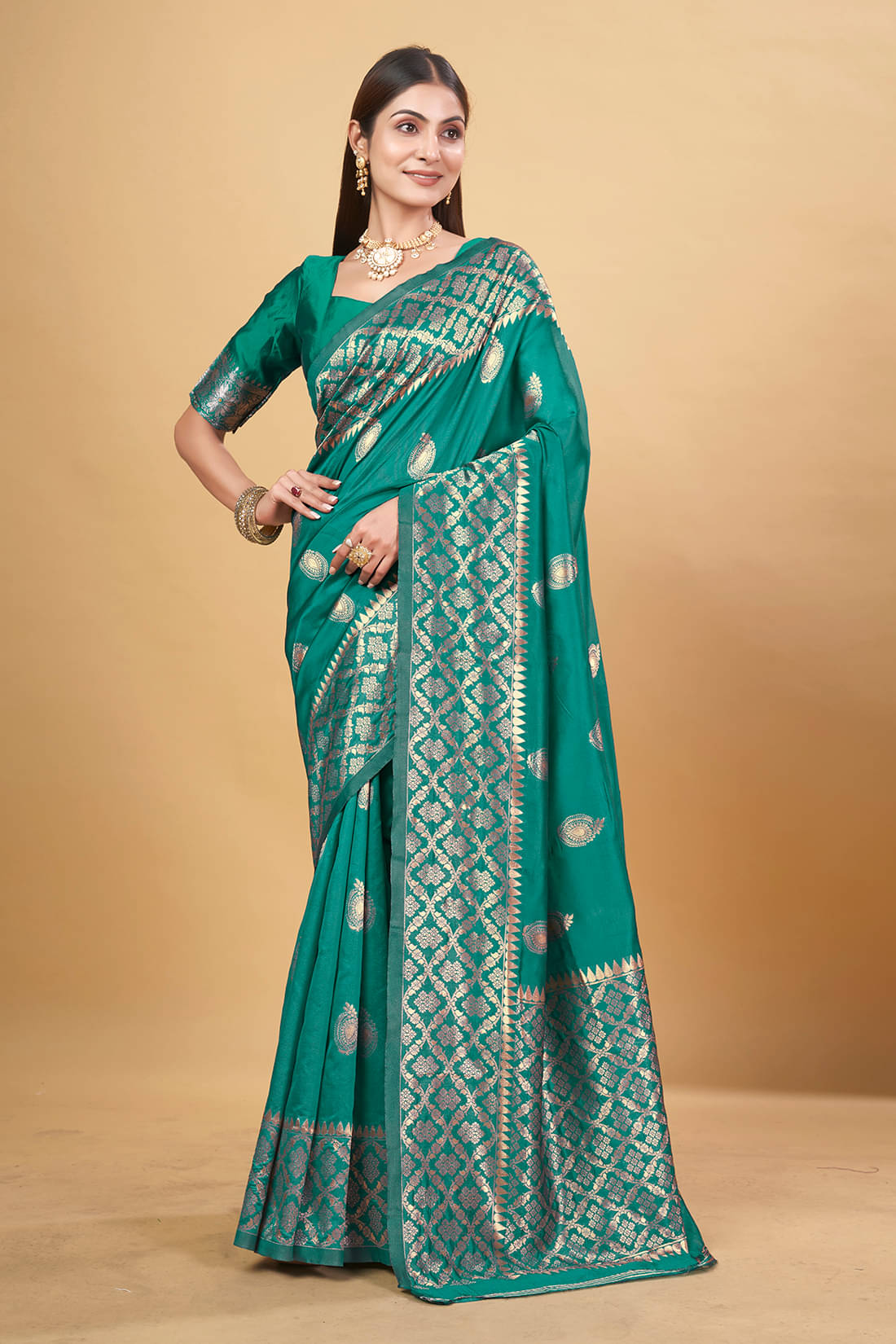 DHAYNA AND REEWA FASHION Jacquard Woven Saree With Unstitched Blouse Piece ( Rama ) DHAYNA AND REEWA FASHION Jacquard Woven Saree With Unstitched Blouse Piece ( Rama )