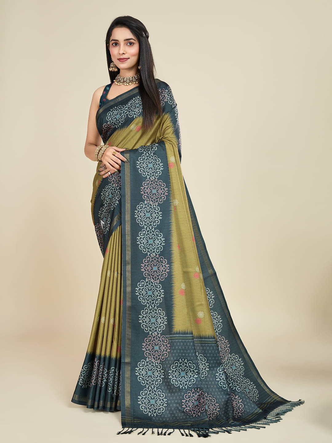     			SHANVIKA Silk Blend Printed Saree With Unstitched Blouse Piece ( Olive )
