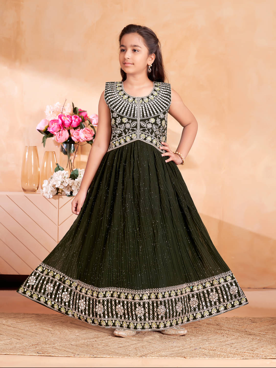     			Aarika Georgette Gown For Girls ( Pack of 1 , Dark Green )