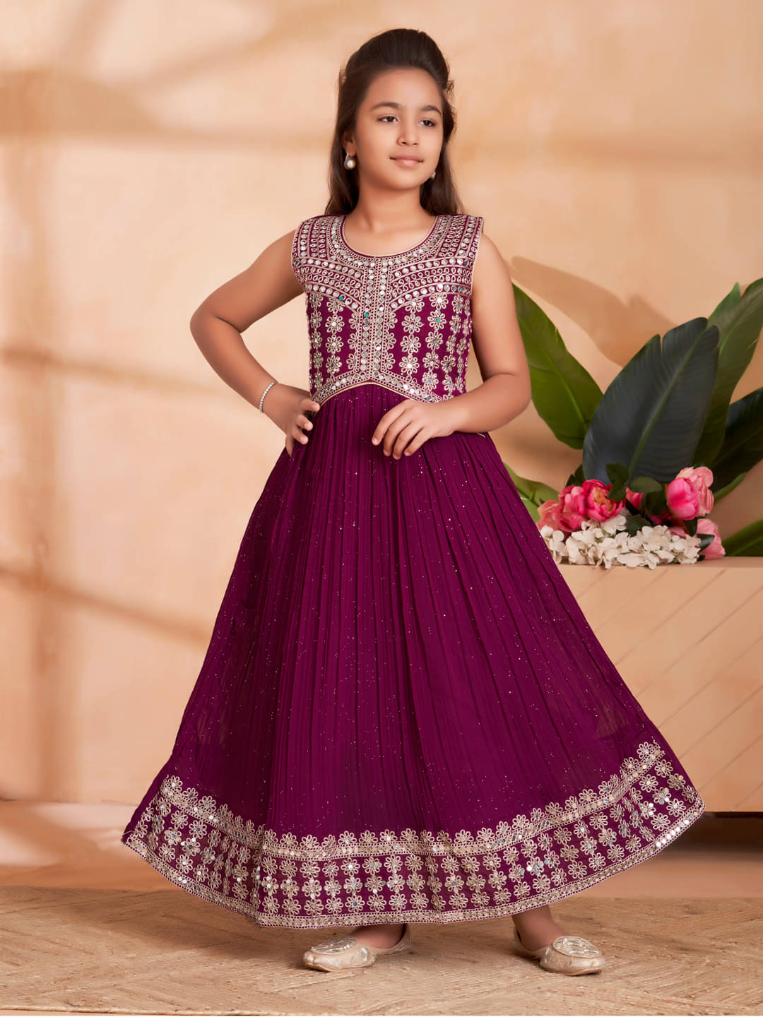 Aarika Georgette Gown For Girls ( Pack of 1 , Purple ) Aarika Georgette Gown For Girls ( Pack of 1 , Purple )