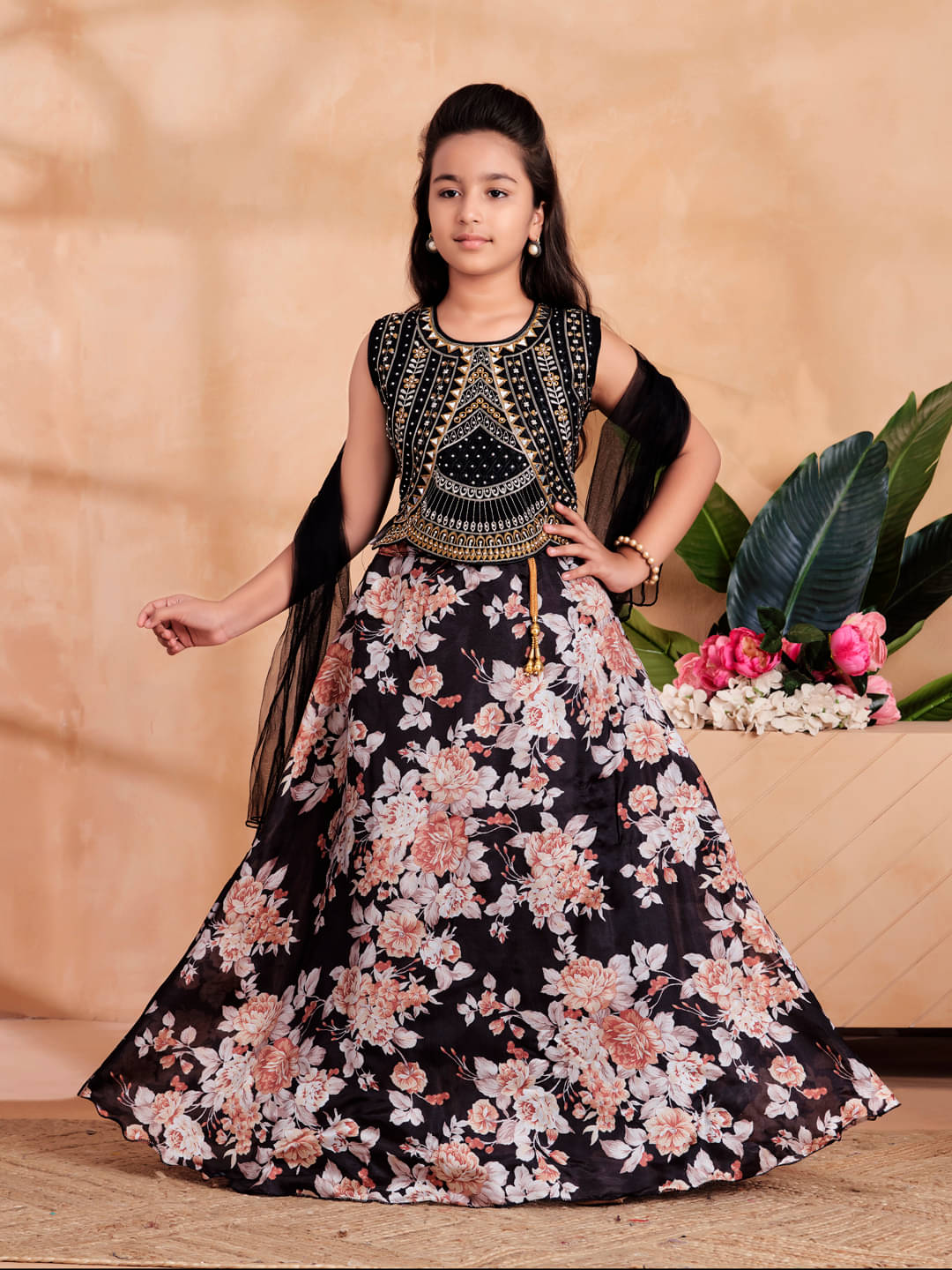     			Aarika Georgette Lehenga Choli Set For Girls ( Pack of 1 , Black )