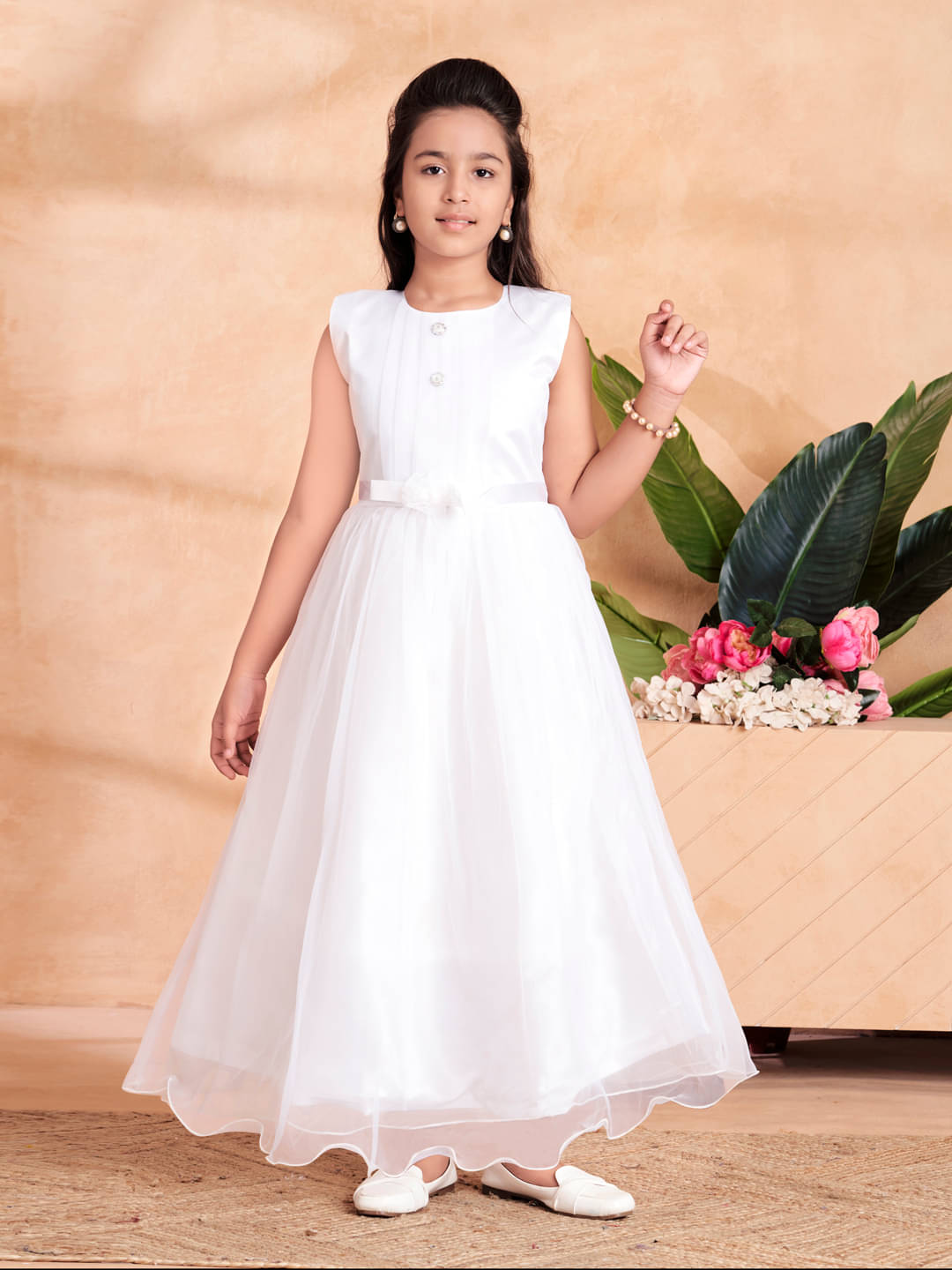 Aarika Net Gown For Girls ( Pack of 1 , White ) Aarika Net Gown For Girls ( Pack of 1 , White )