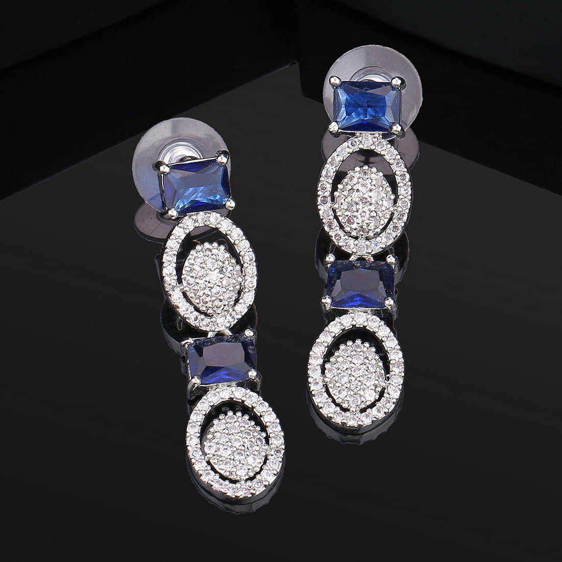     			Estele Blue Danglers Earrings ( Pack of 1 )