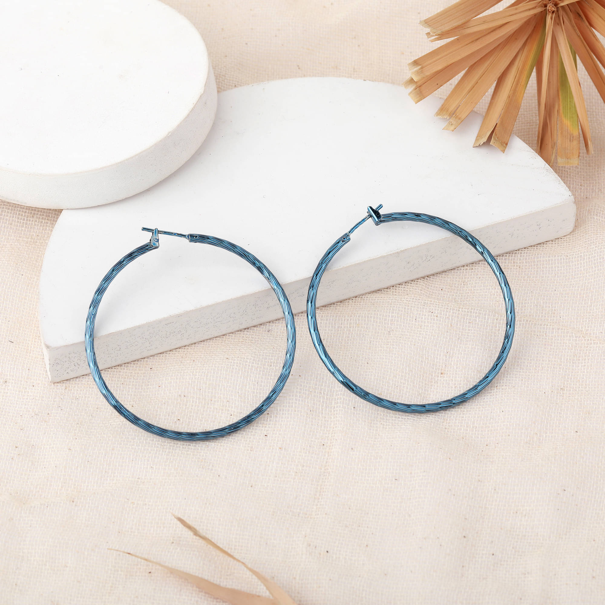     			Estele Blue Hoops Earrings ( Pack of 1 )