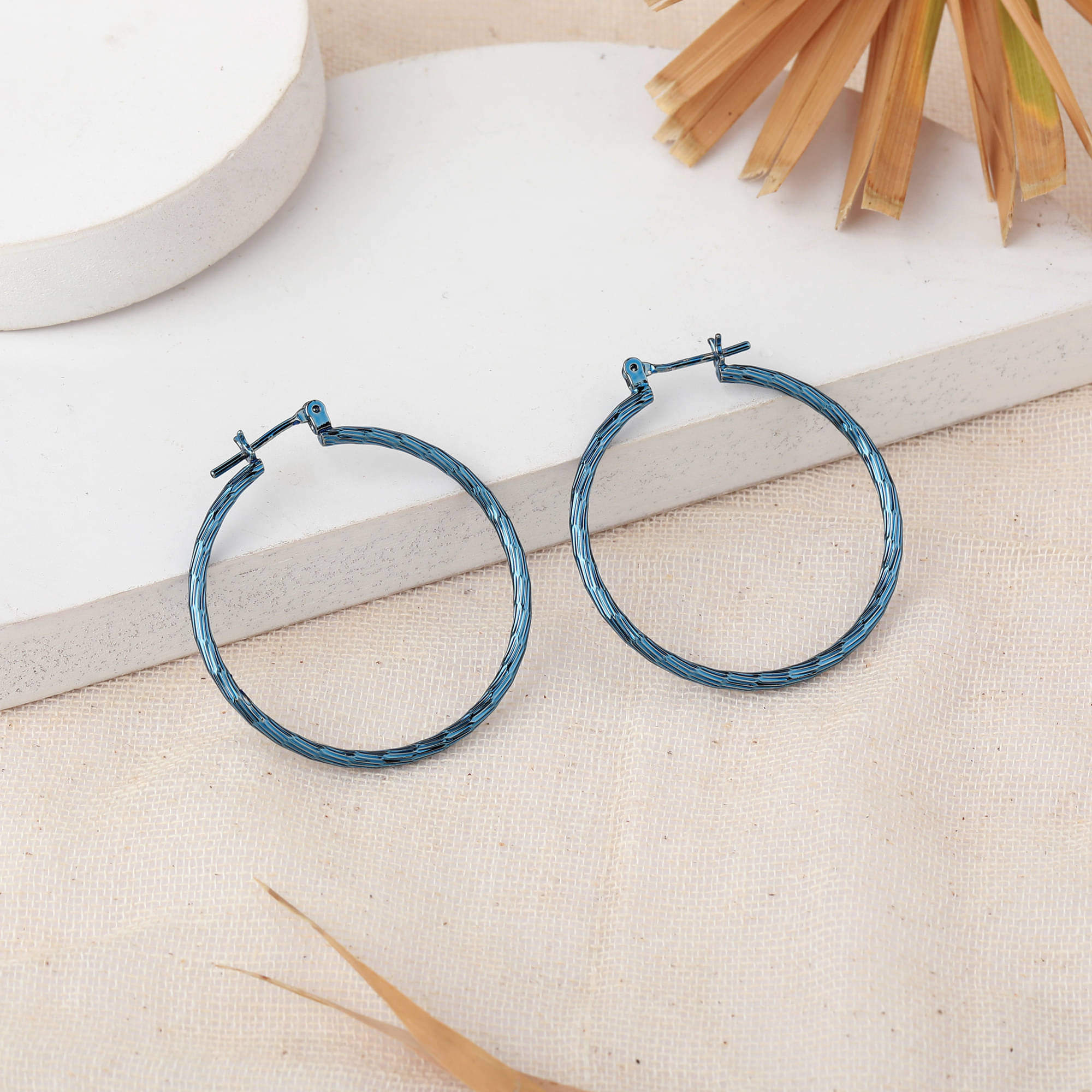     			Estele Blue Hoops Earrings ( Pack of 1 )