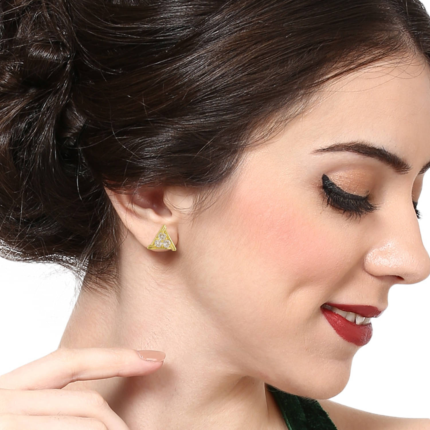     			Estele Golden Stud Earrings ( Pack of 1 )