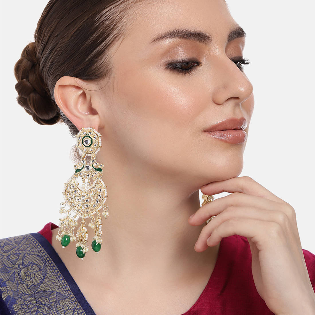     			Estele Green Danglers Earrings ( Pack of 1 )