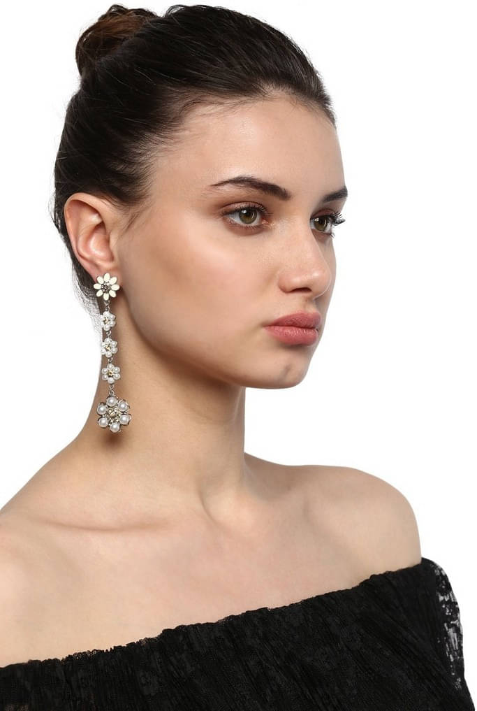     			Estele Multi Color Danglers Earrings ( Pack of 1 )