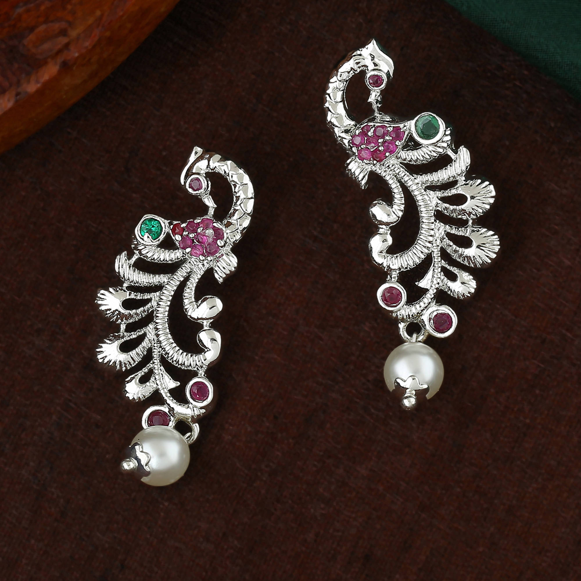     			Estele Multi Color Danglers Earrings ( Pack of 1 )