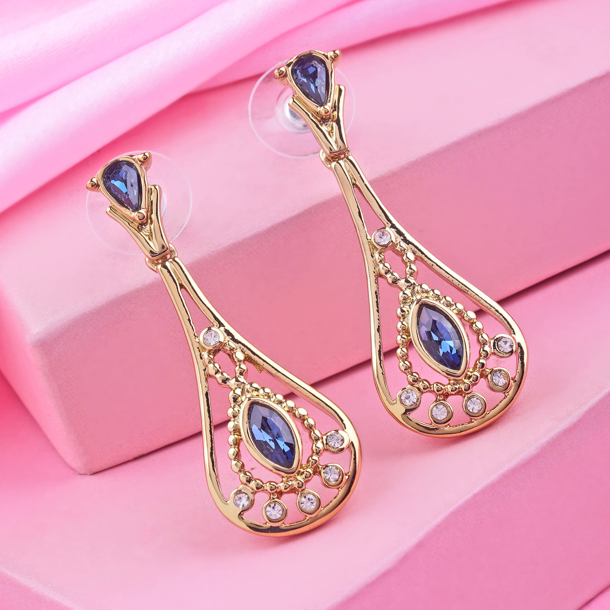     			Estele Multi Color Danglers Earrings ( Pack of 1 )