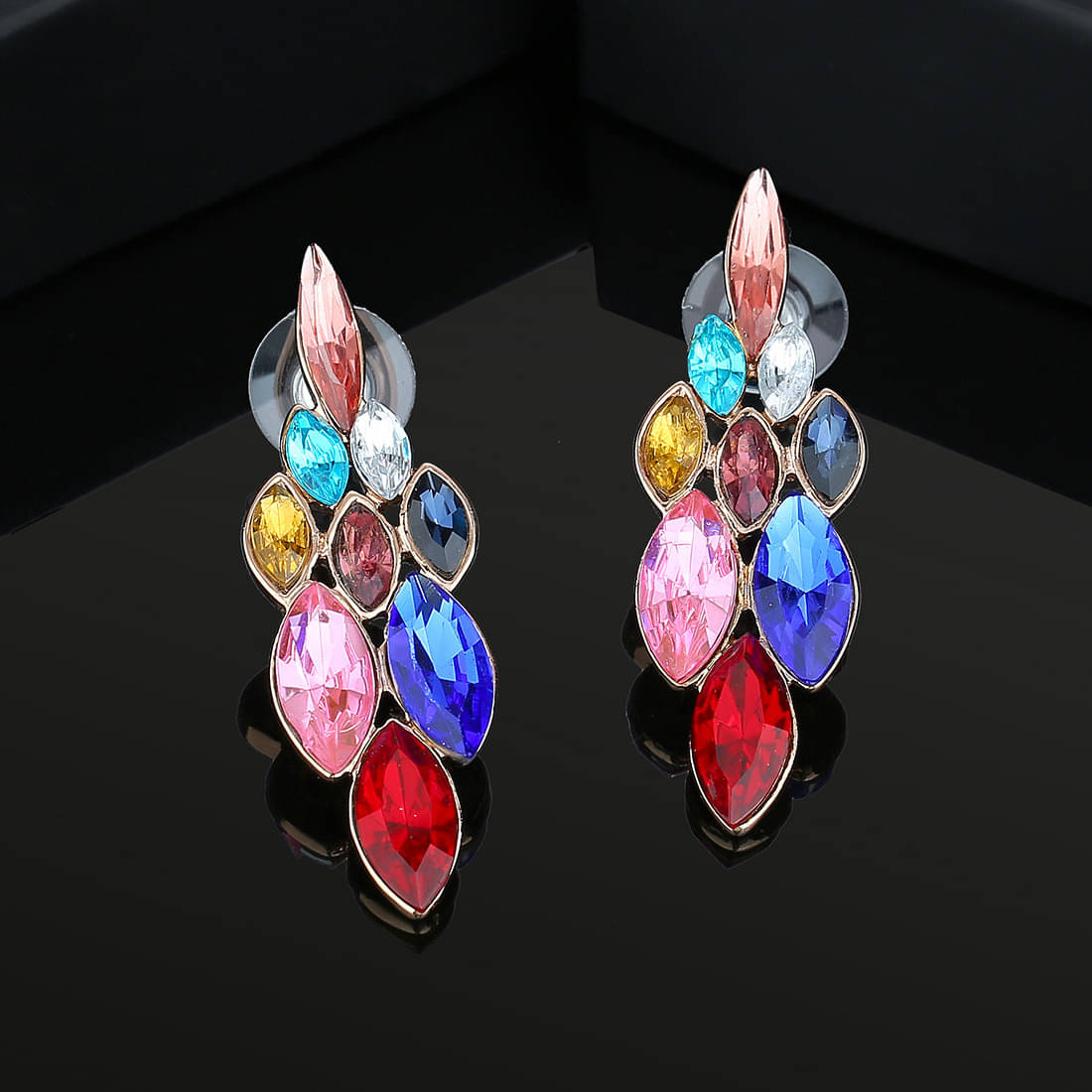     			Estele Multi Color Danglers Earrings ( Pack of 1 )