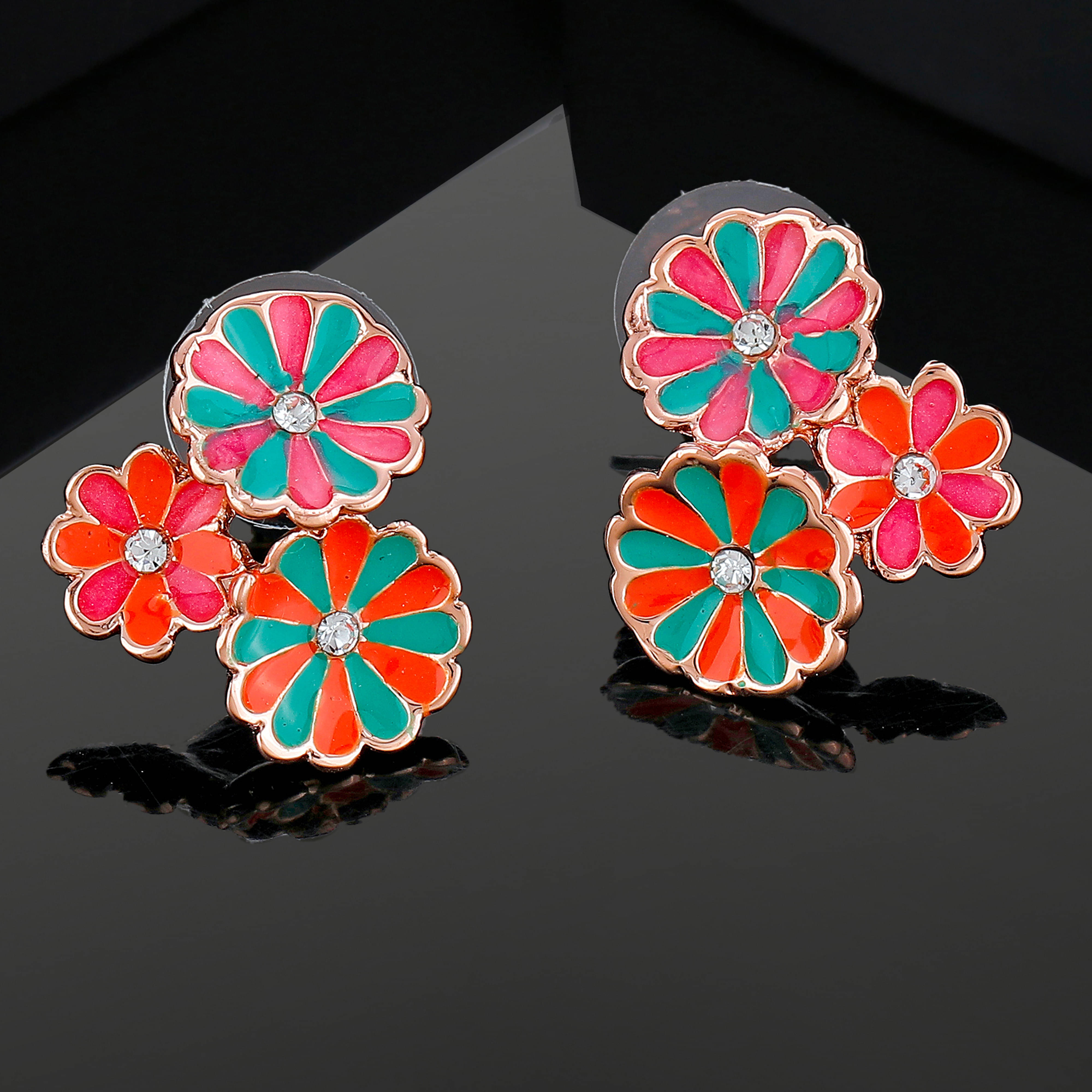     			Estele Multi Color Stud Earrings ( Pack of 1 )