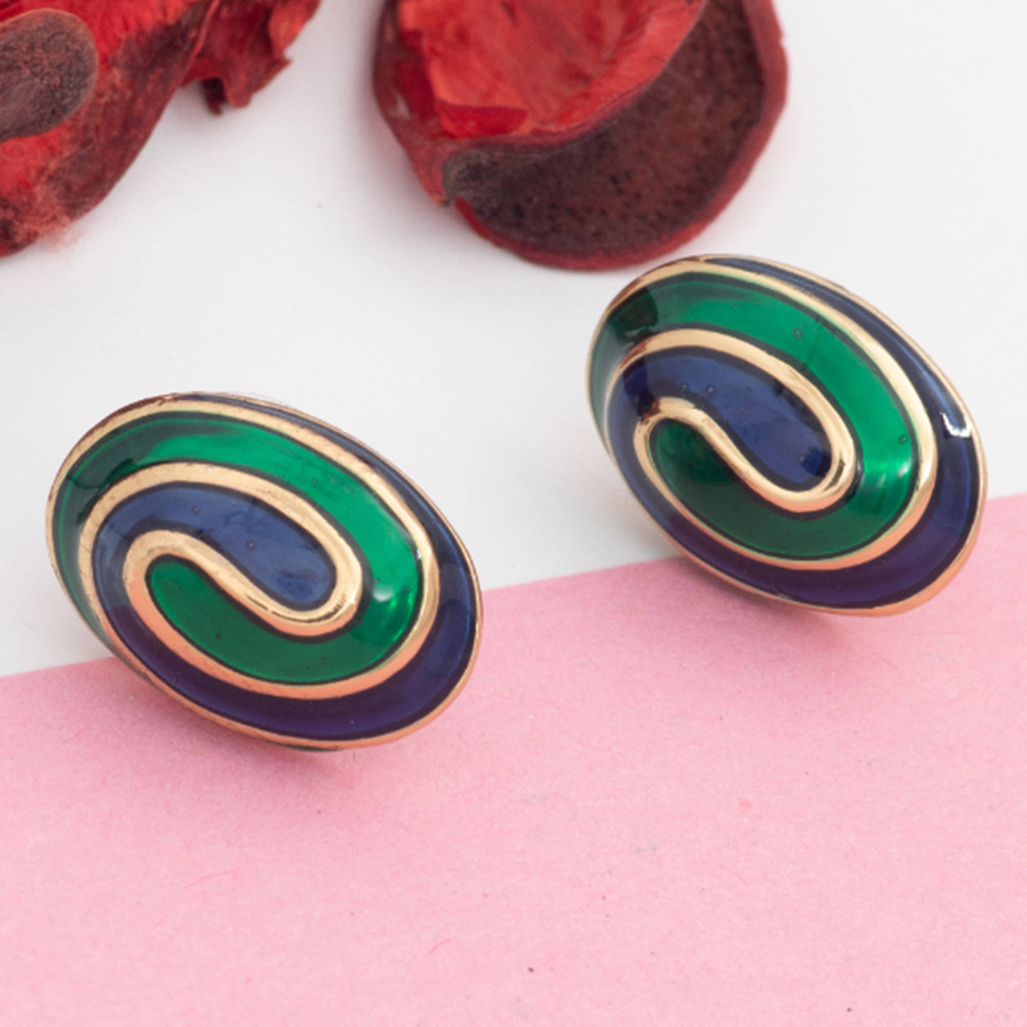     			Estele Multi Color Stud Earrings ( Pack of 1 )