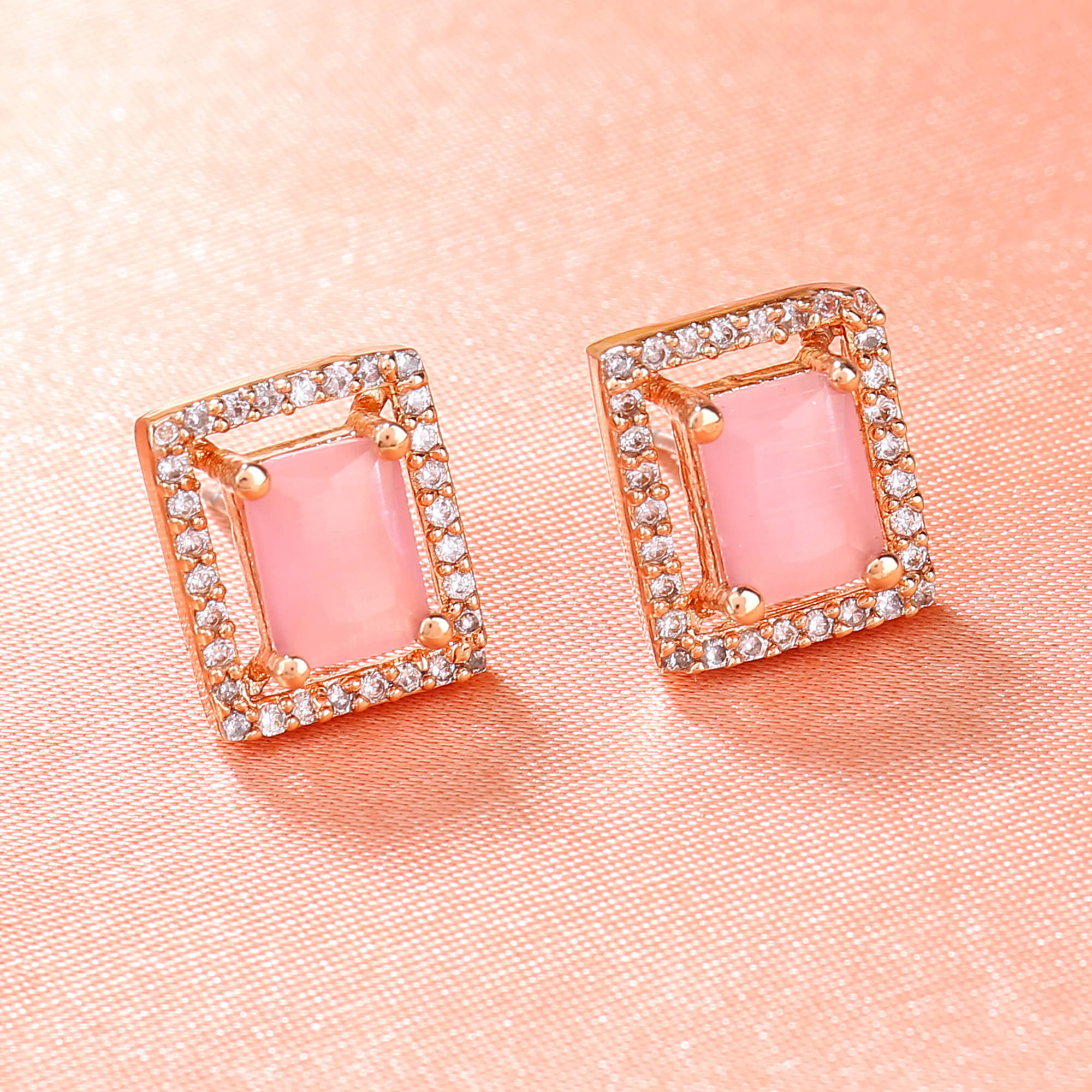     			Estele Pink Stud Earrings ( Pack of 1 )