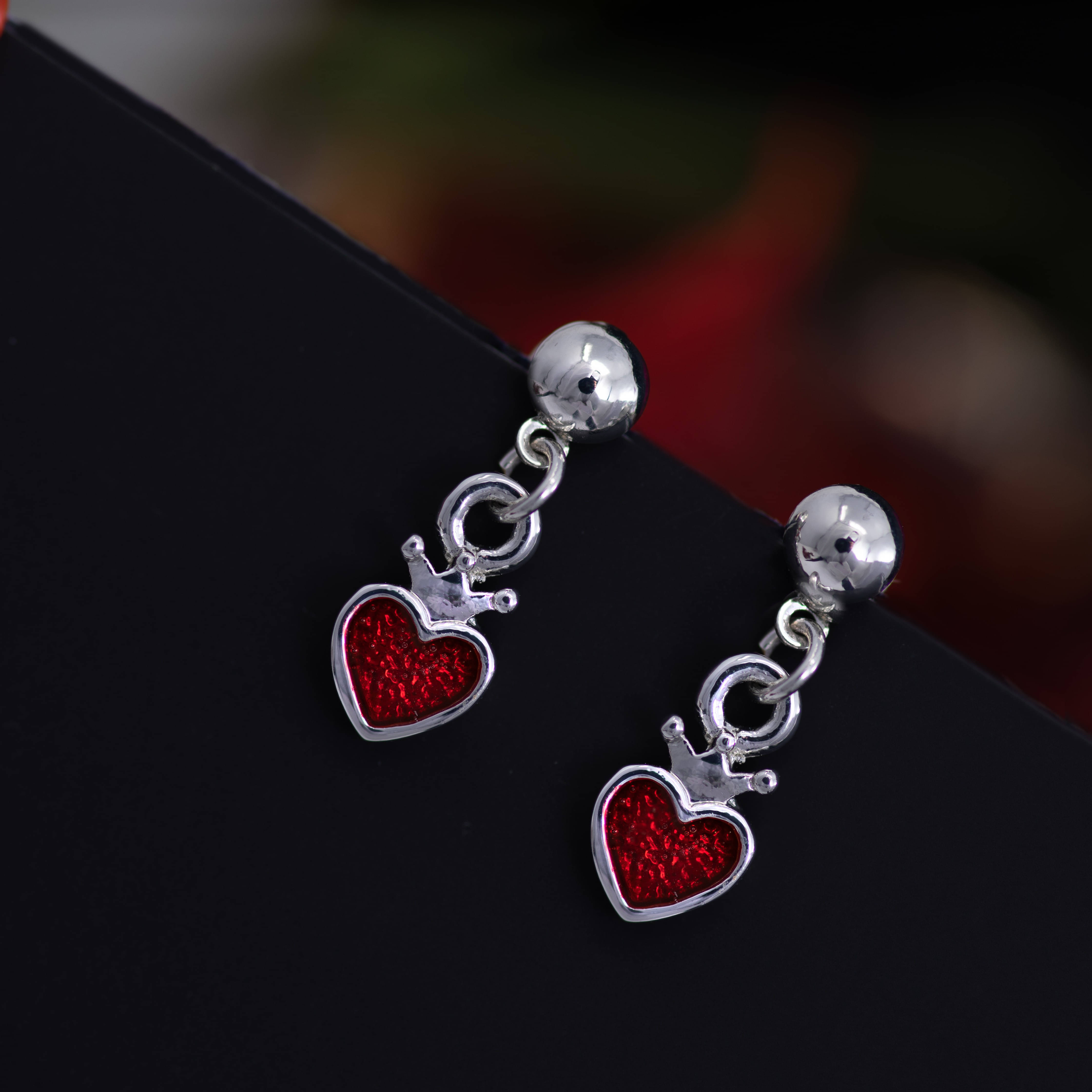     			Estele Red Danglers Earrings ( Pack of 1 )