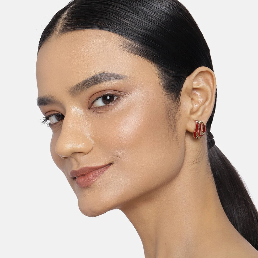     			Estele Red Stud Earrings ( Pack of 1 )