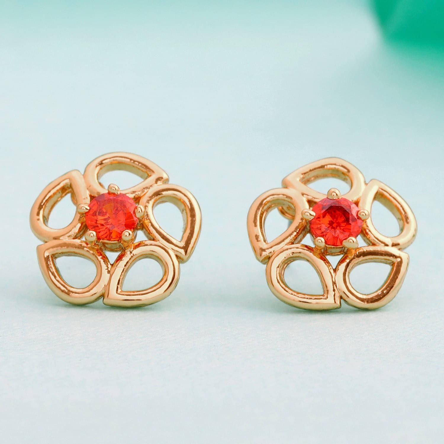     			Estele Red Stud Earrings ( Pack of 1 )