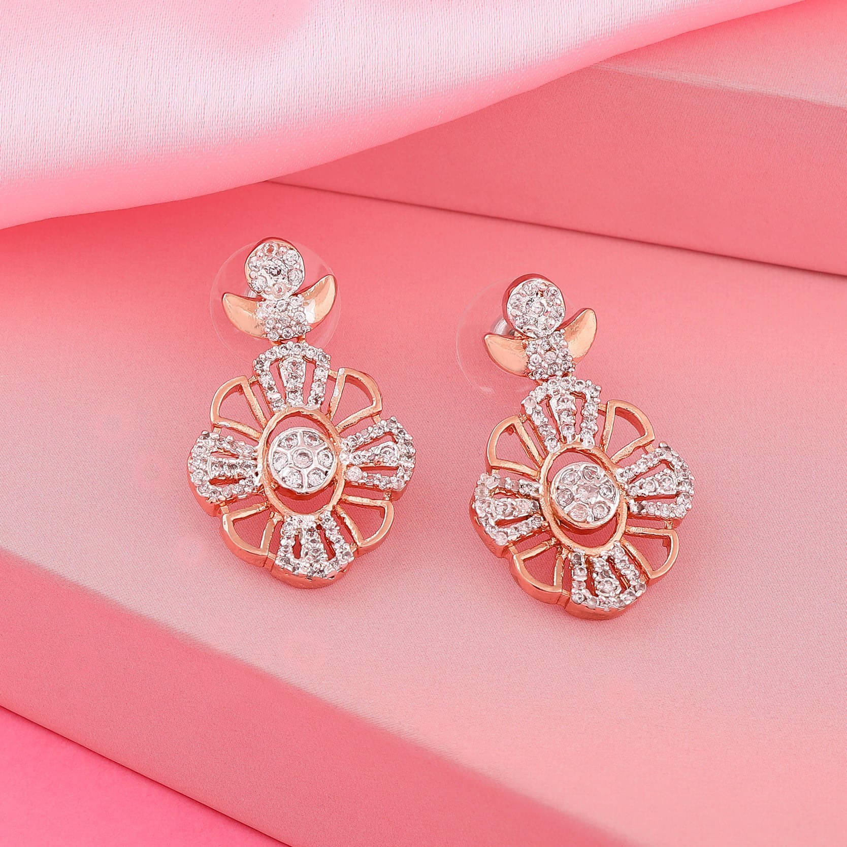     			Estele Rose Gold Danglers Earrings ( Pack of 1 )