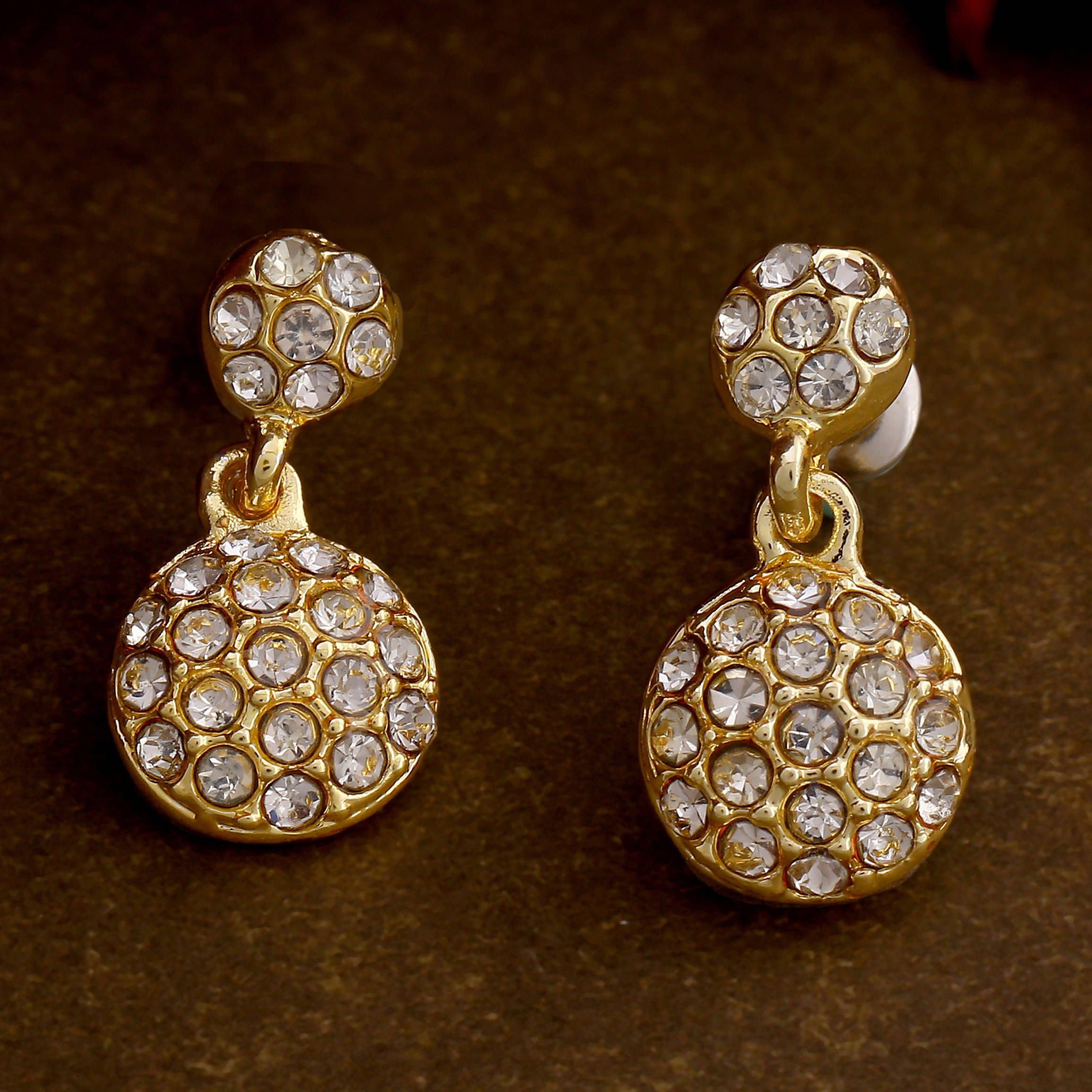     			Estele White Danglers Earrings ( Pack of 1 )