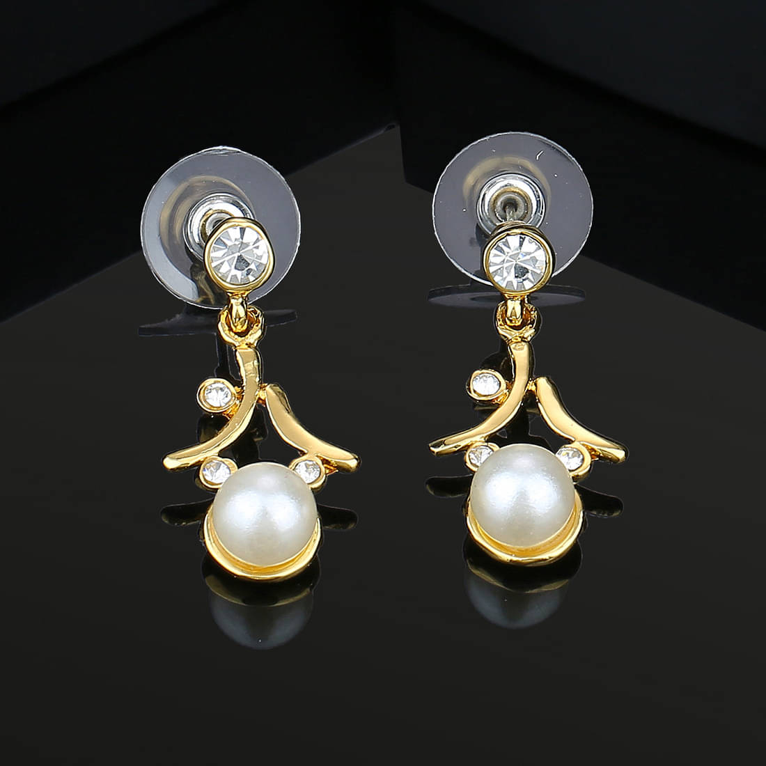     			Estele White Danglers Earrings ( Pack of 1 )