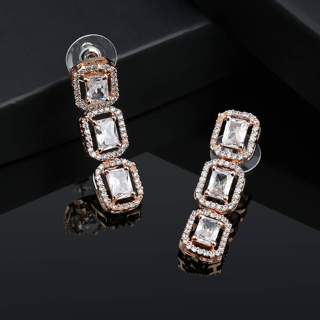     			Estele White Danglers Earrings ( Pack of 1 )