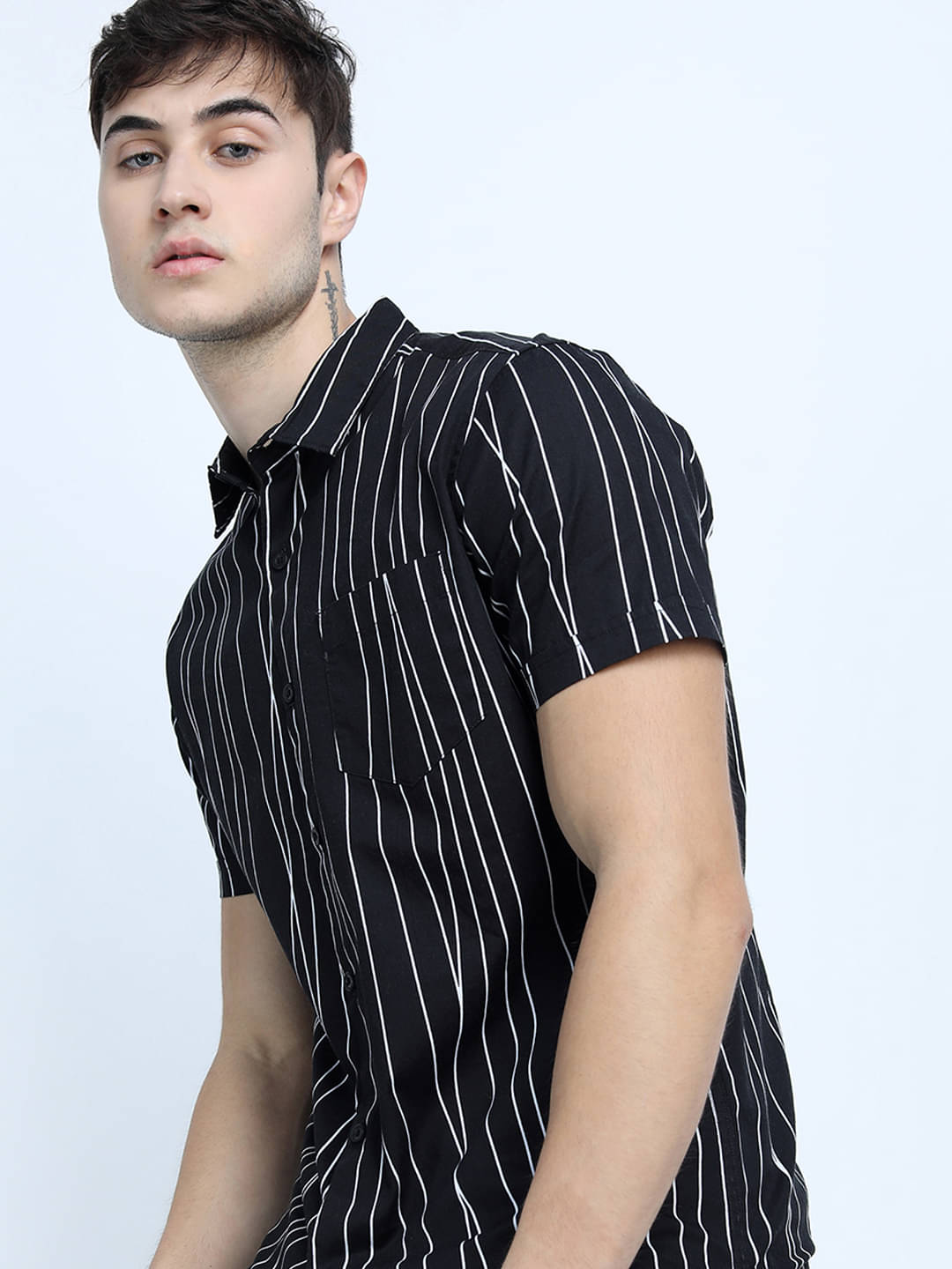     			Highlander 100% Cotton Slim Fit Striped Half Sleeves Men's Casual Shirt - Black ( Pack of 1 )