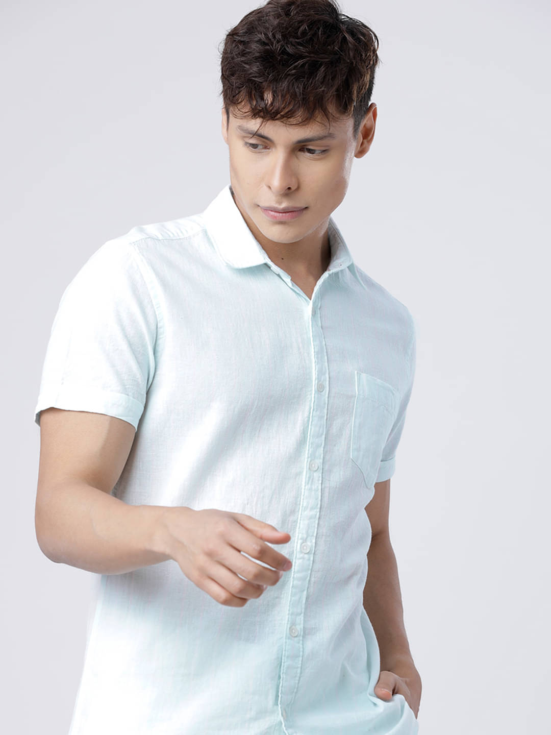 Highlander 100% Cotton Slim Fit Solids Full Sleeves Men's Casual Shirt - Multicolor ( Pack of 1 )     			Highlander 100% Cotton Slim Fit Solids Full Sleeves Men's Casual Shirt - Multicolor ( Pack of 1 )