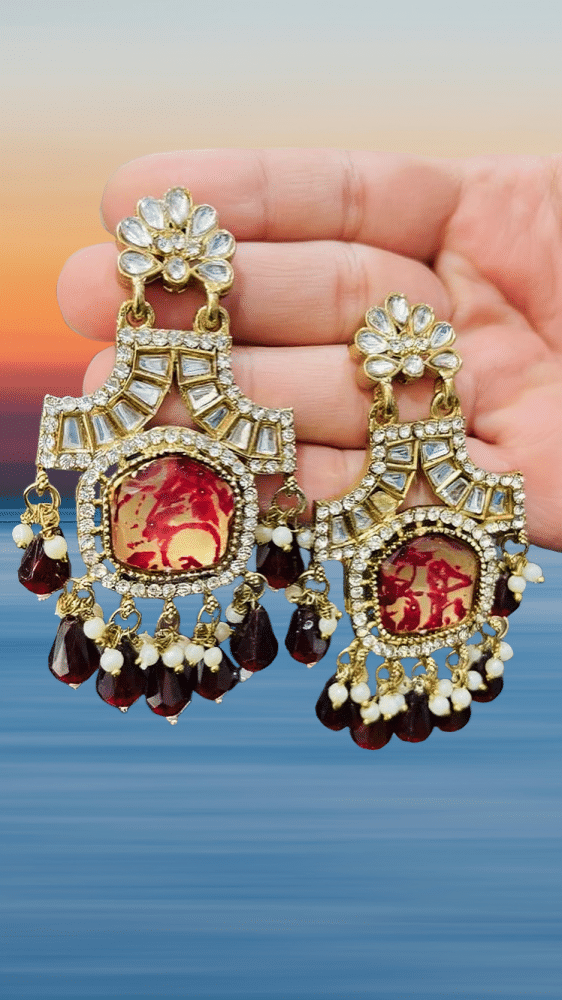     			Opus Gems Maroon Chandelier Earrings ( Pack of 1 )
