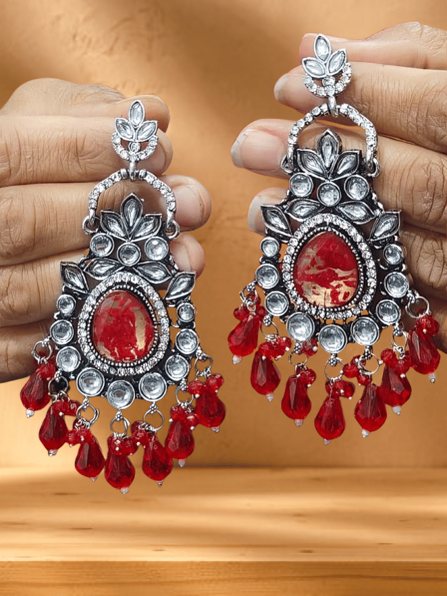     			Opus Gems Red Chandelier Earrings ( Pack of 1 )