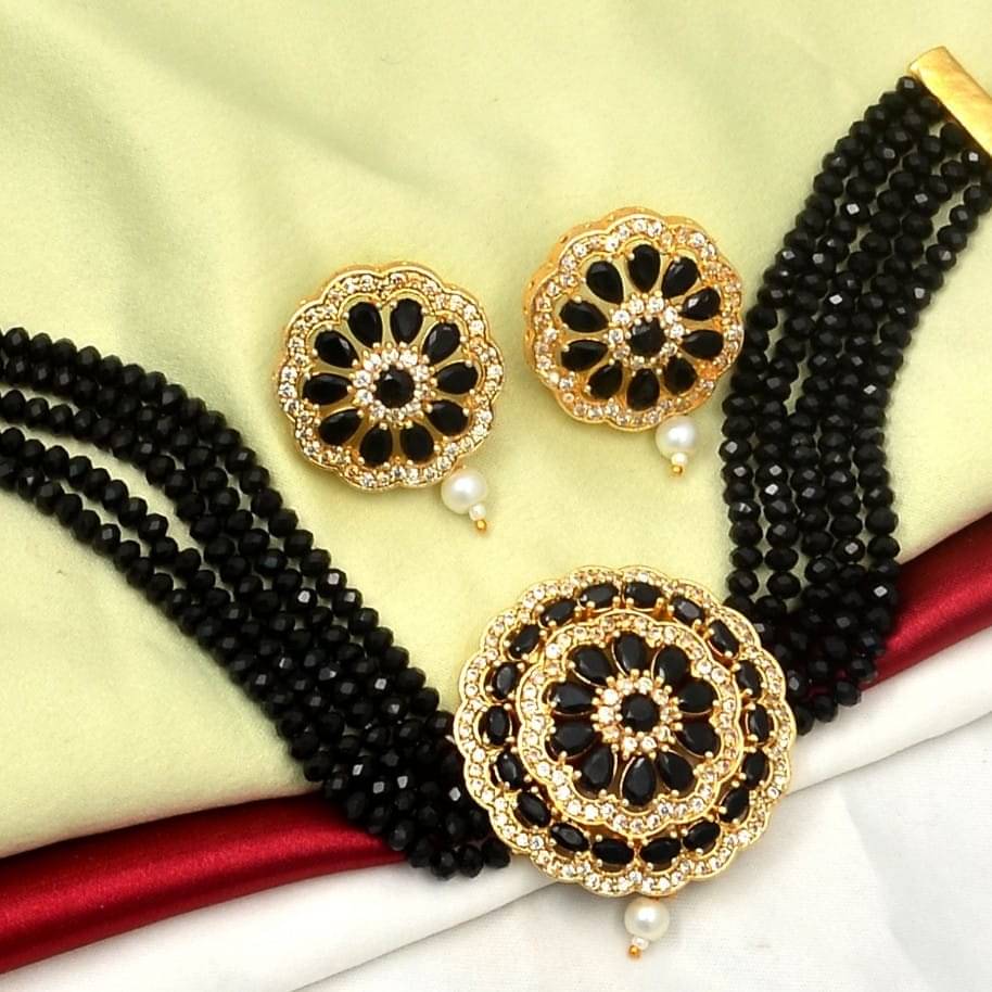     			Ridhi Sidhi Collection Black Brass Necklace Set ( Pack of 1 )