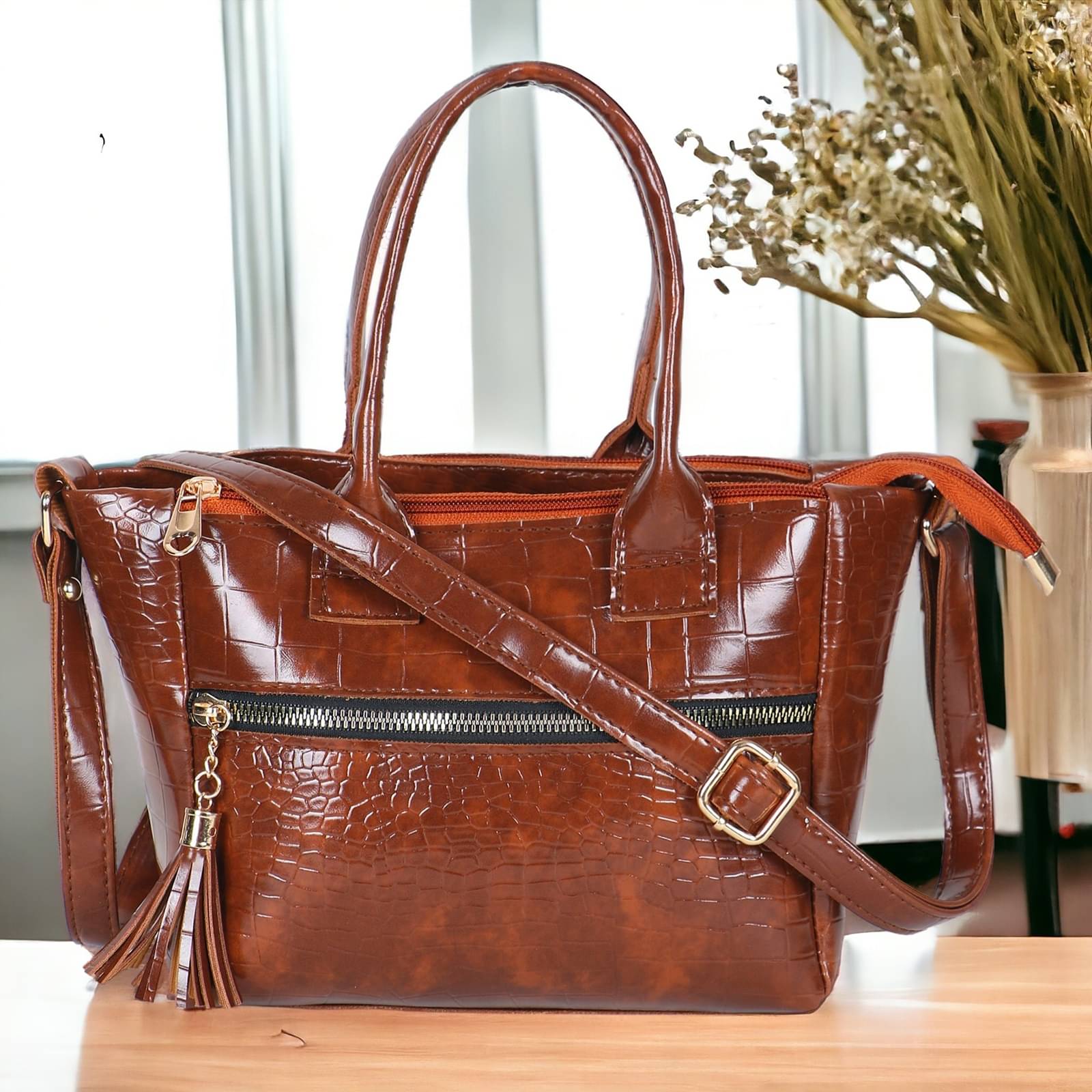     			UOB Handheld Bag Faux Leather Set of 1 ( Tan )