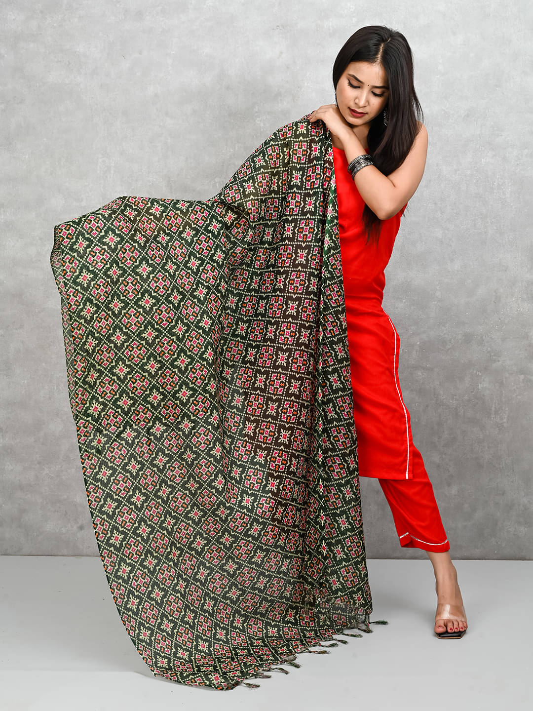     			Anjaneya Creations Green Cotton Blend Women's Dupatta - ( Pack of 1 )