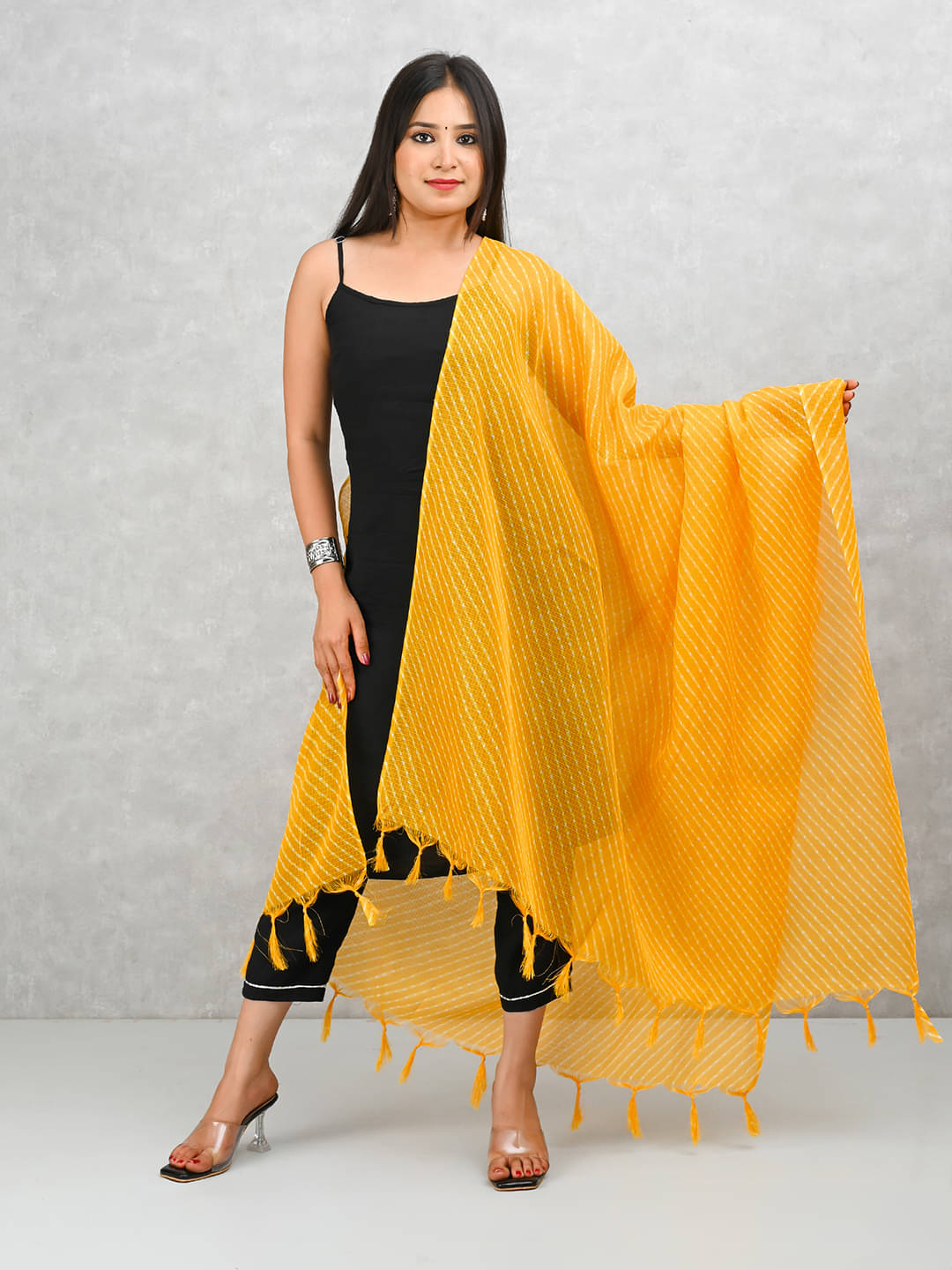 Anjaneya Creations Yellow Cotton Blend Women's Dupatta - ( Pack of 1 )     			Anjaneya Creations Yellow Cotton Blend Women's Dupatta - ( Pack of 1 )