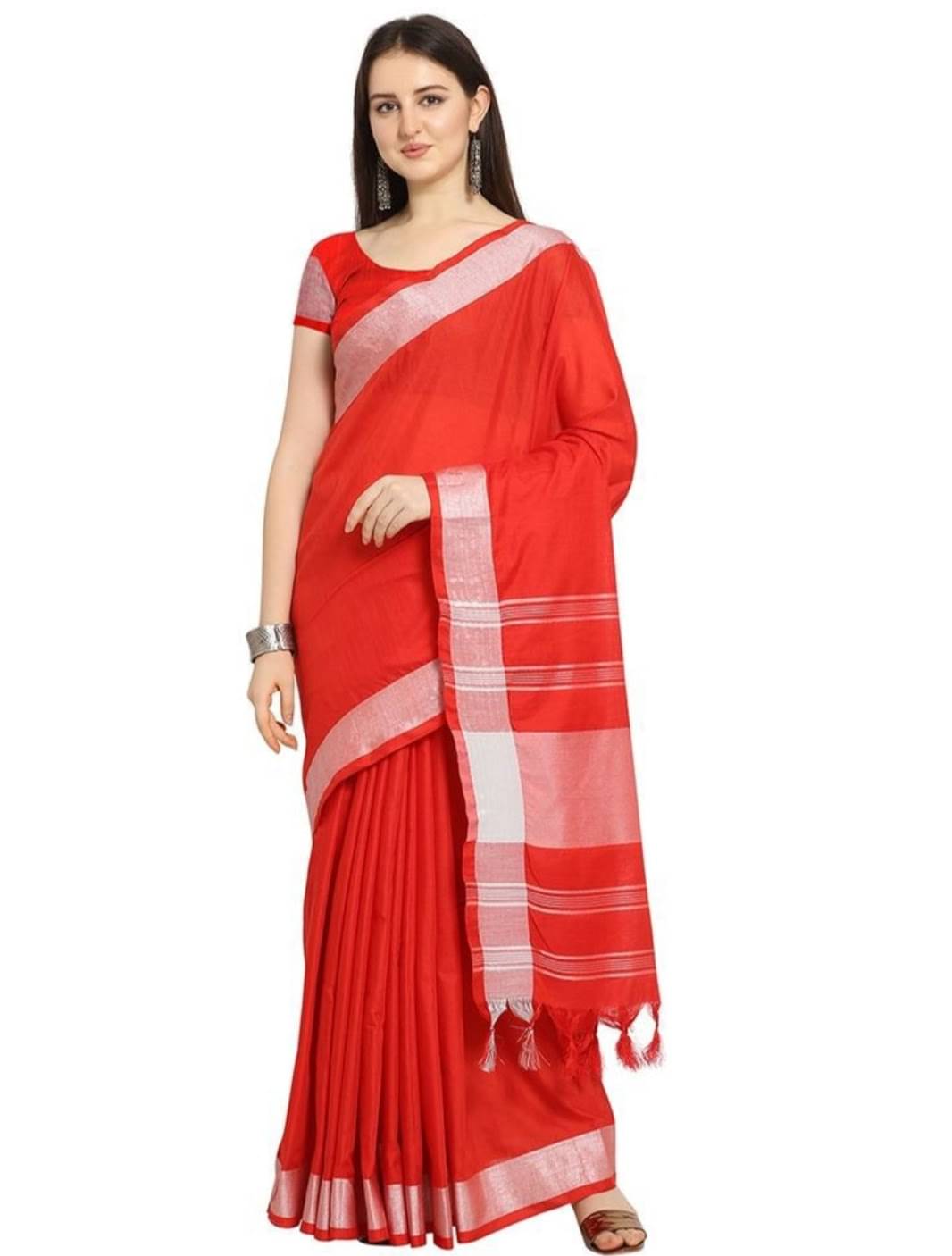CLOTH9 Linen Dyed Saree With Unstitched Blouse Piece ( Red ) CLOTH9 Linen Dyed Saree With Unstitched Blouse Piece ( Red )